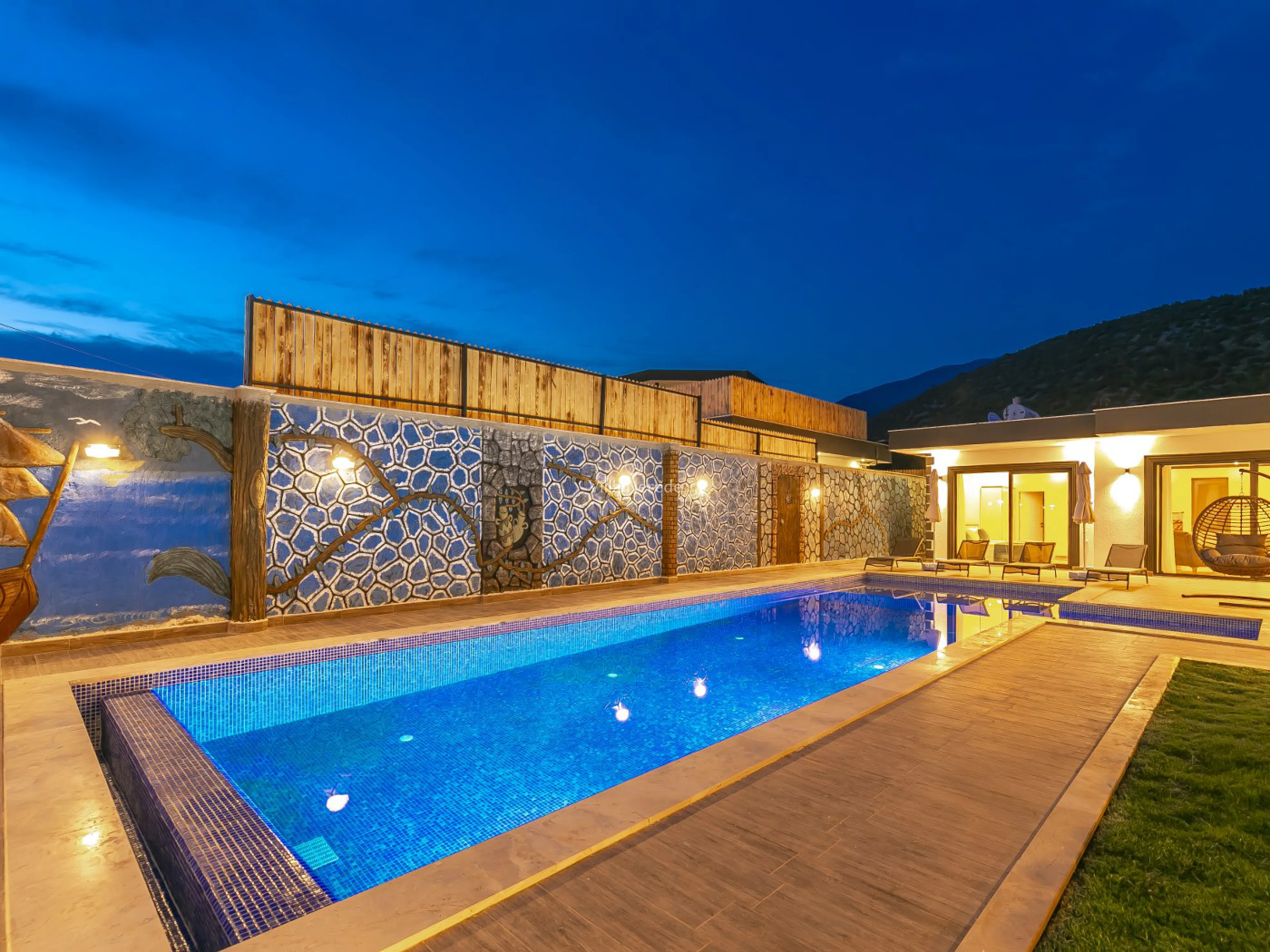 muhafazakar-jakuzili-kiralik-tatil-villa-incir-3_176_544.jpg