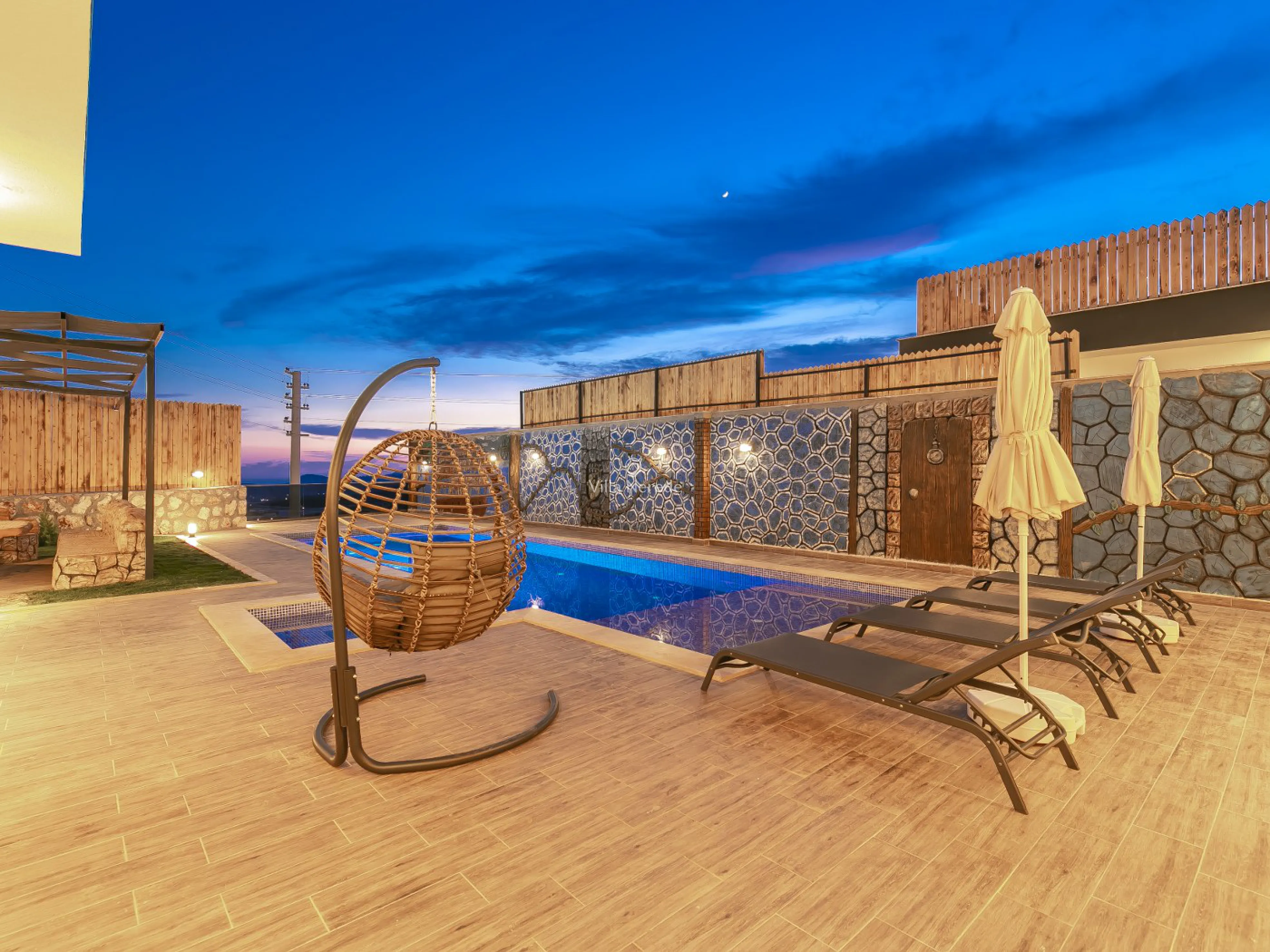 muhafazakar-jakuzili-kiralik-tatil-villa-incir-7_804_57.jpg