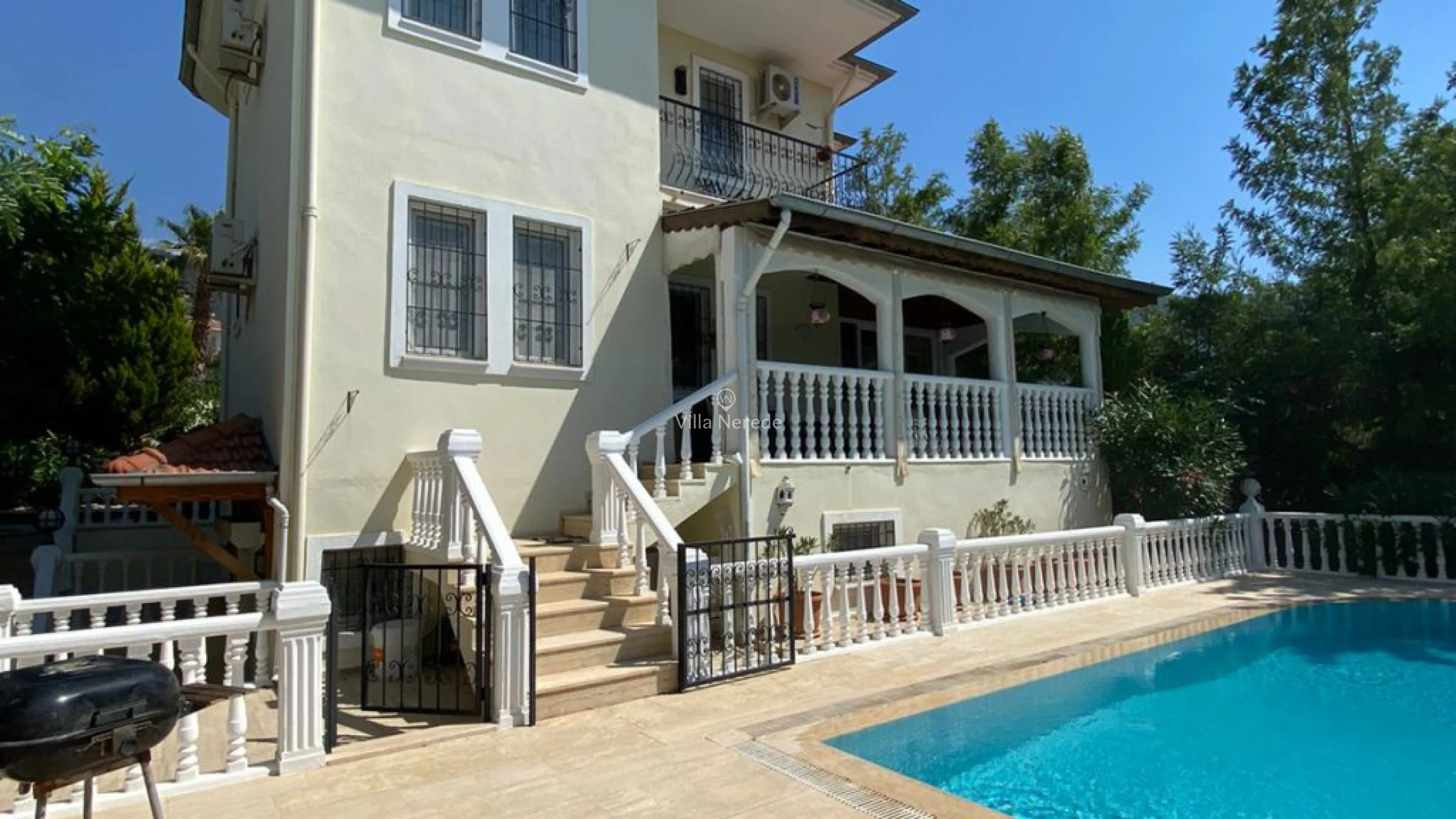 villa-activities-854938008-b.jpg