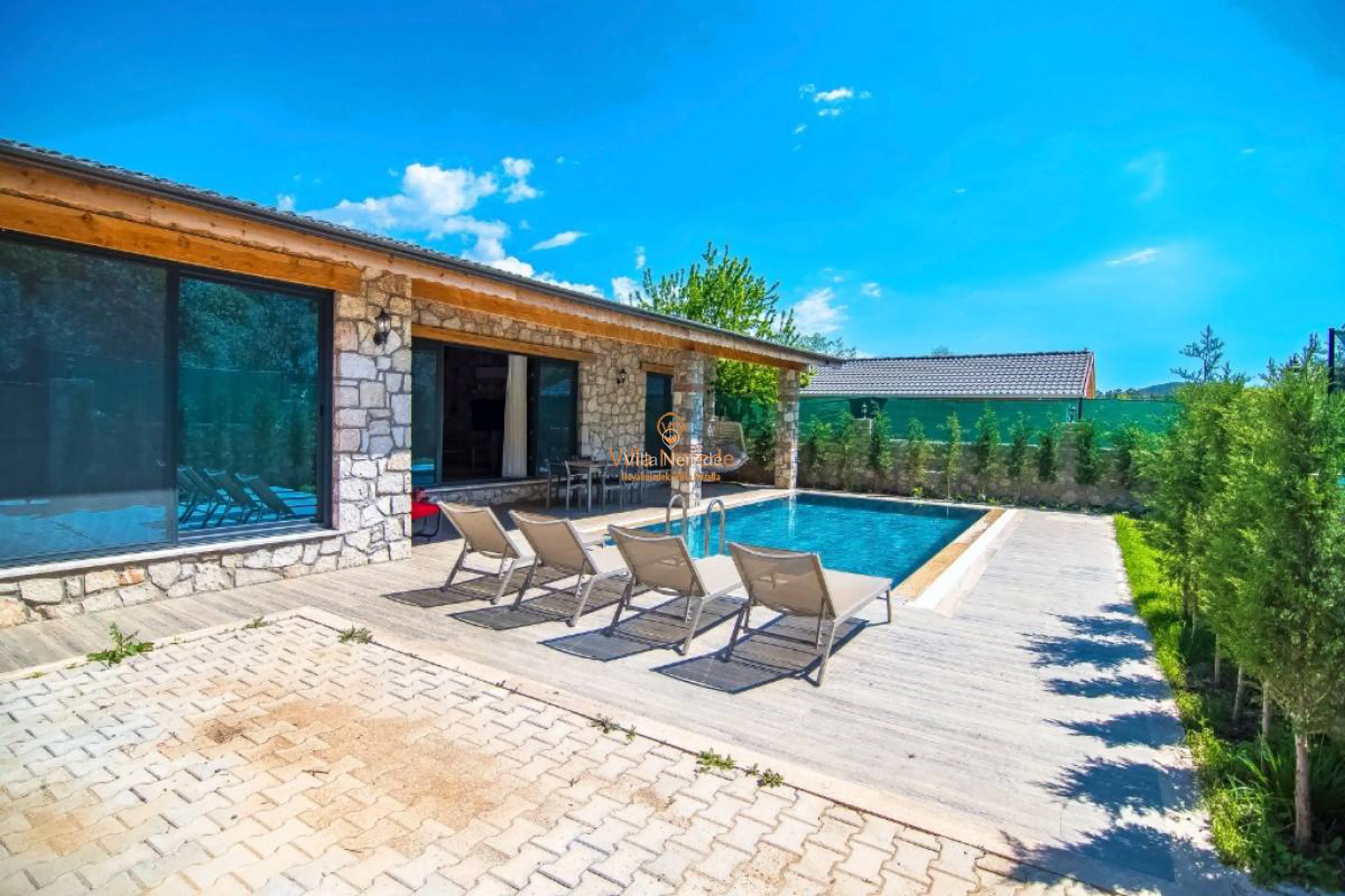villa-akar-1978541848-b.jpg
