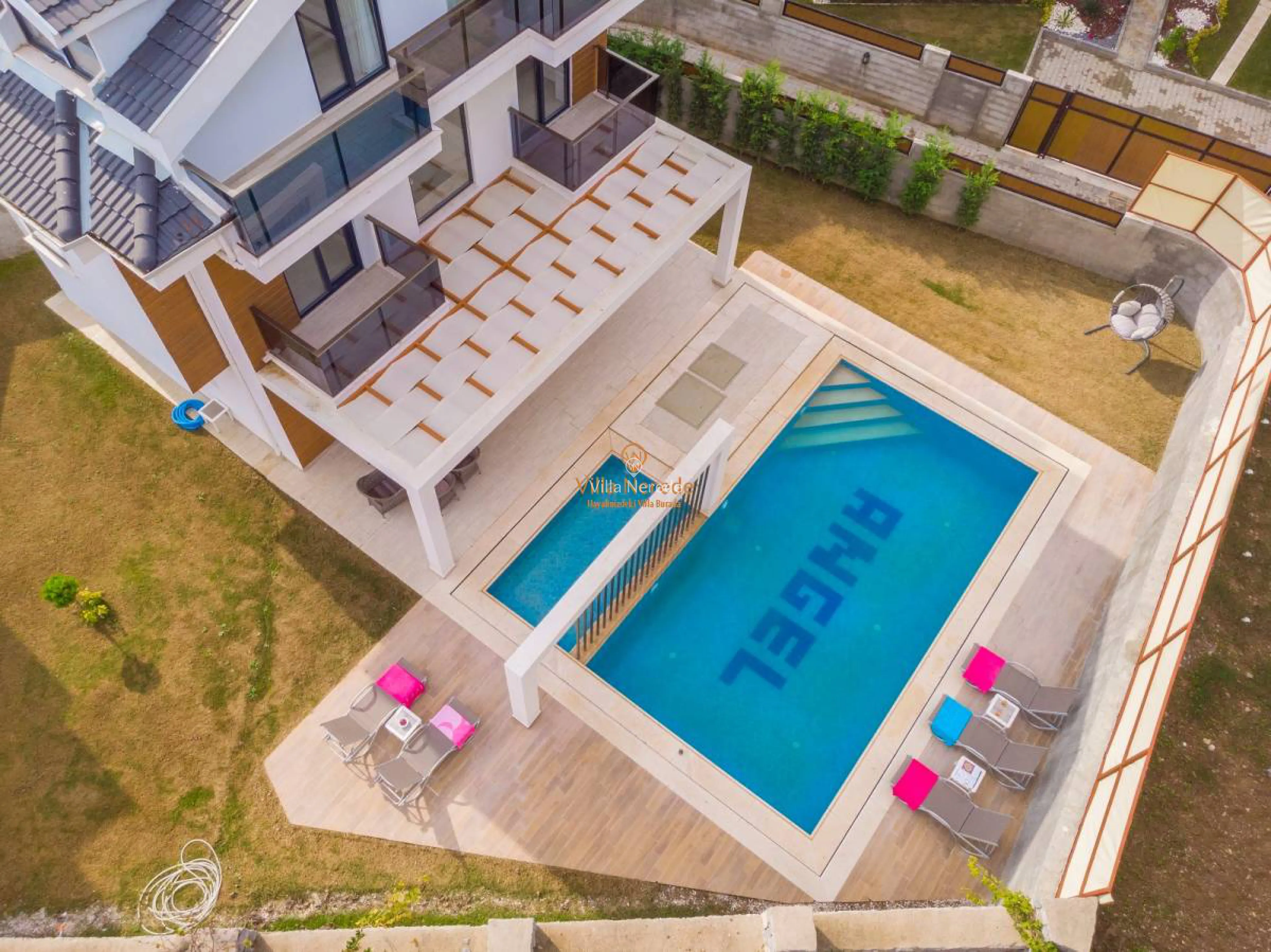 villa-angel-prestige-d-639343570-b.jpg