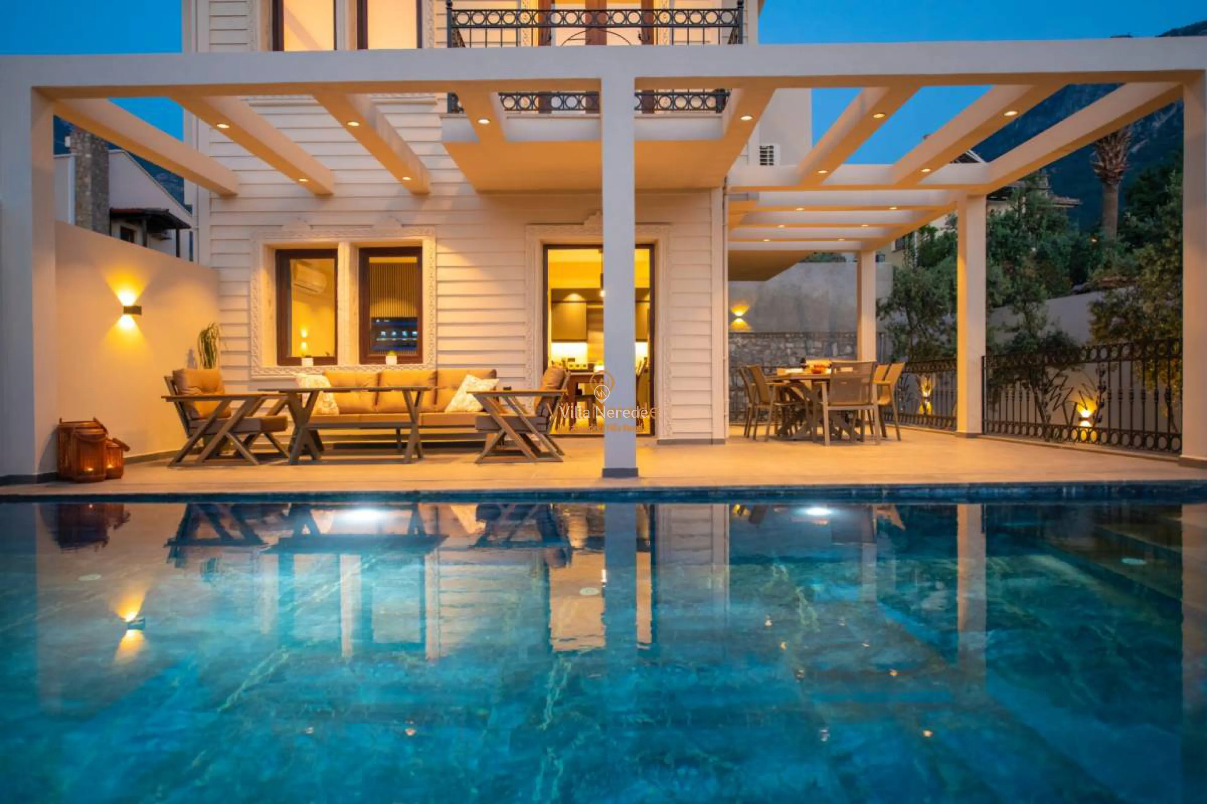 villa-asya-114644581-b.jpg