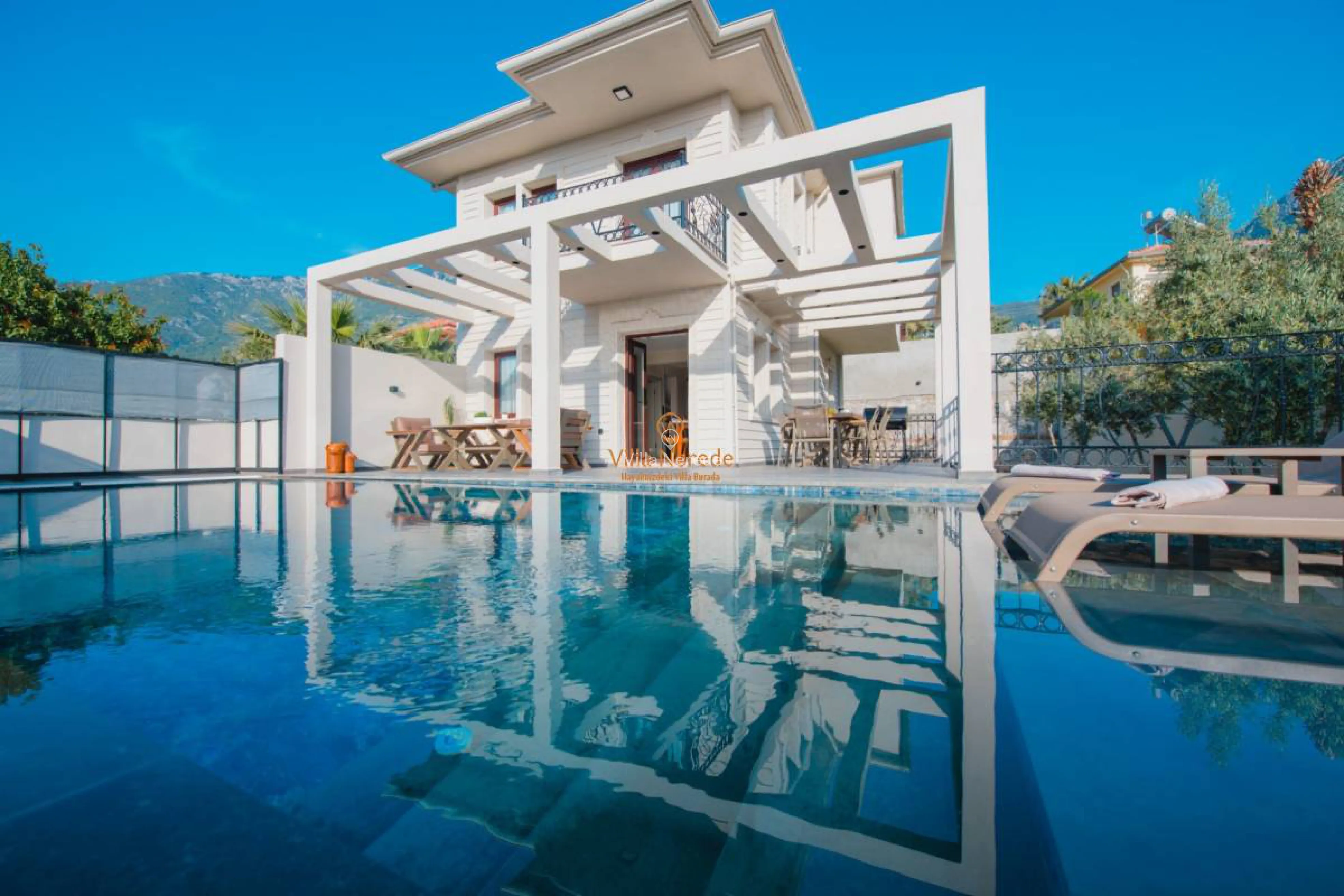 villa-asya-176594615-b.jpg