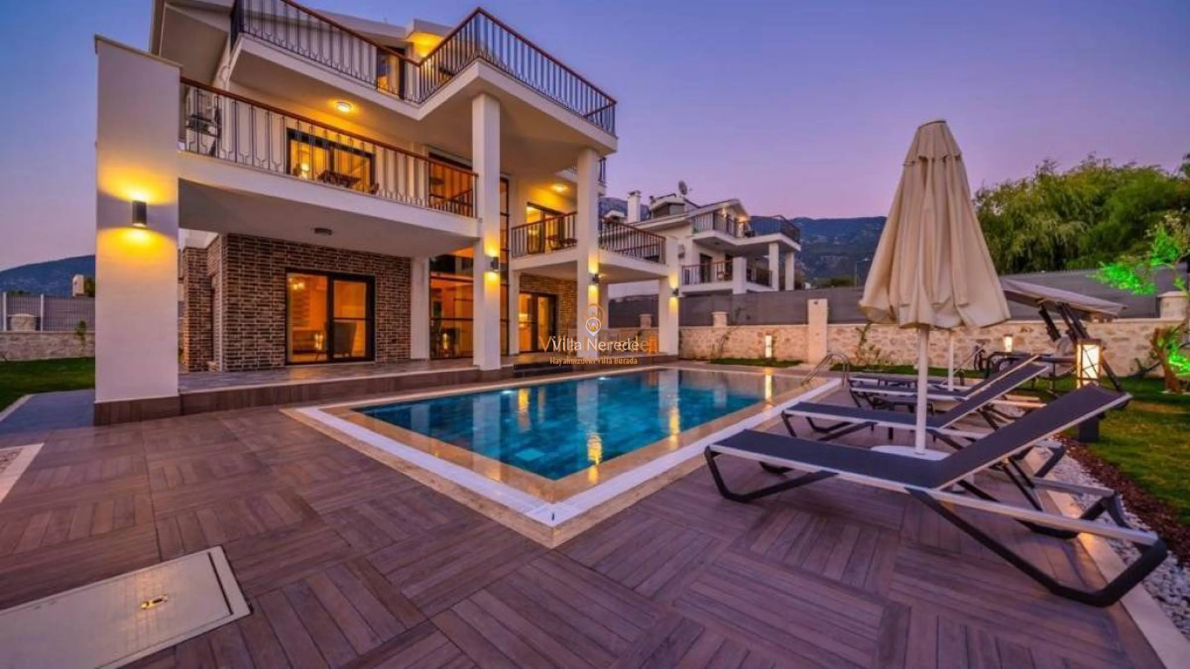 villa-azmira-102140201-b.jpg