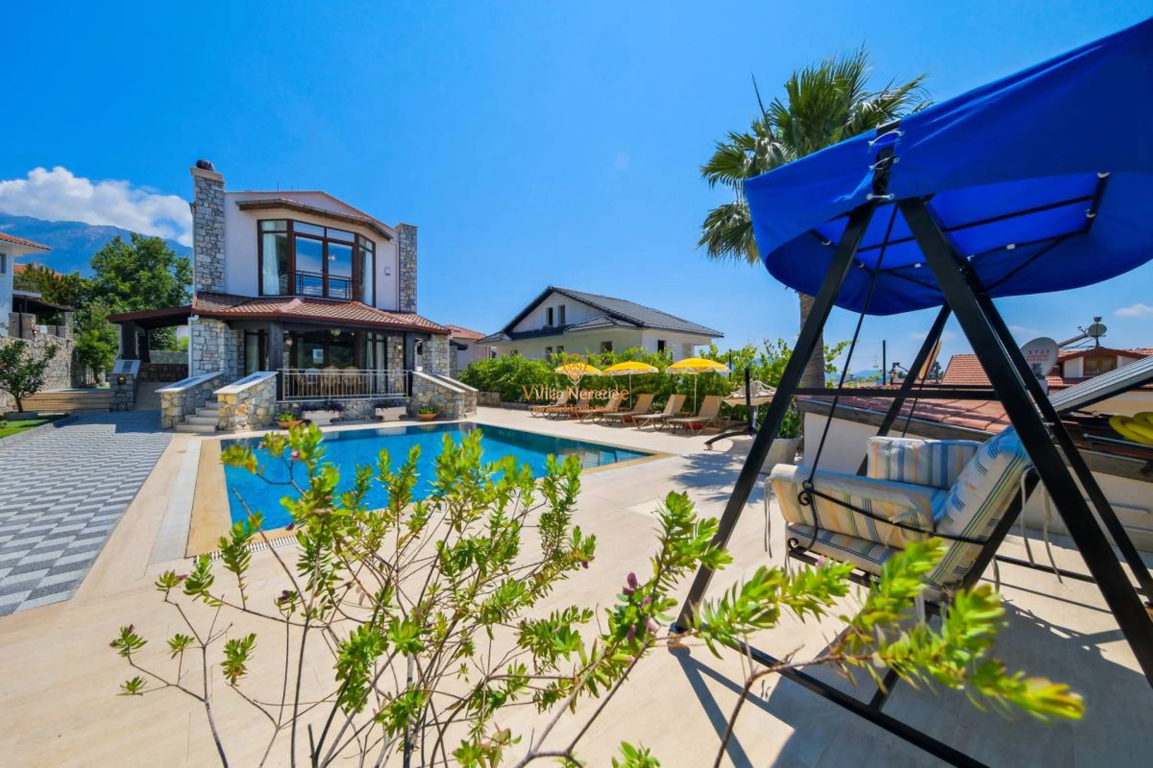 villa-batu-446074363-b.jpg