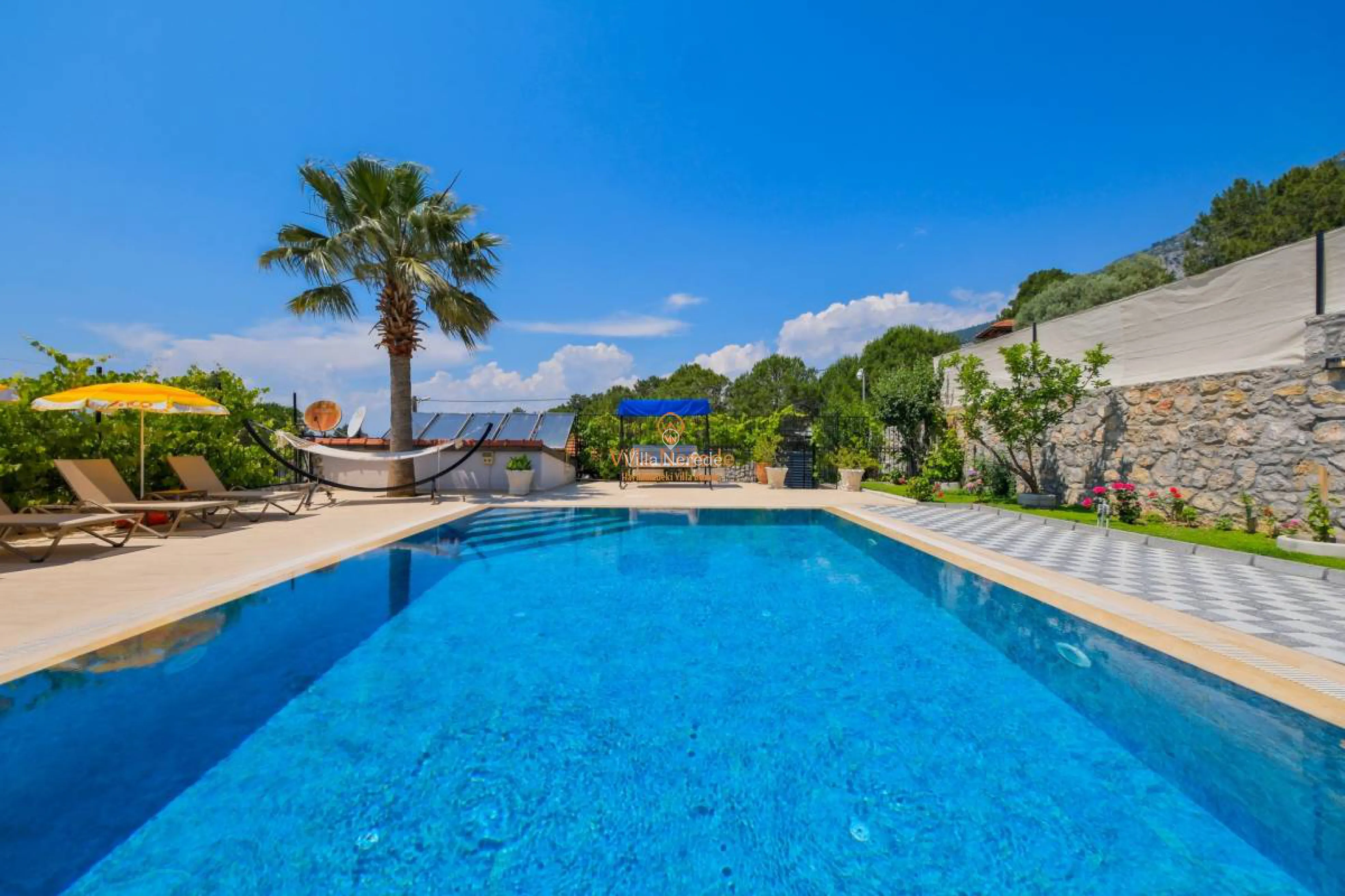 villa-batu-622515203-b.jpg