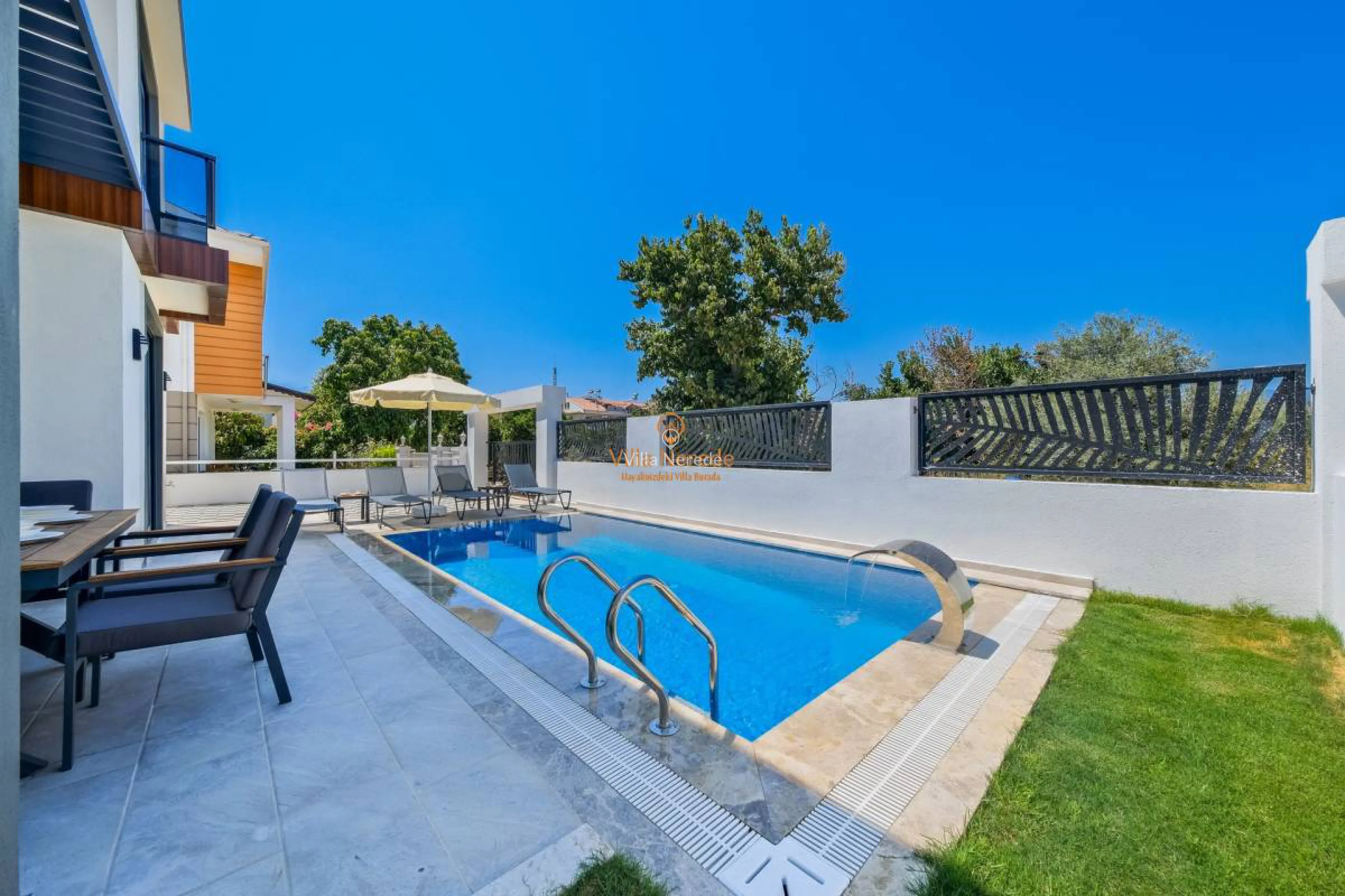 villa-can-3-932861536-b.jpg