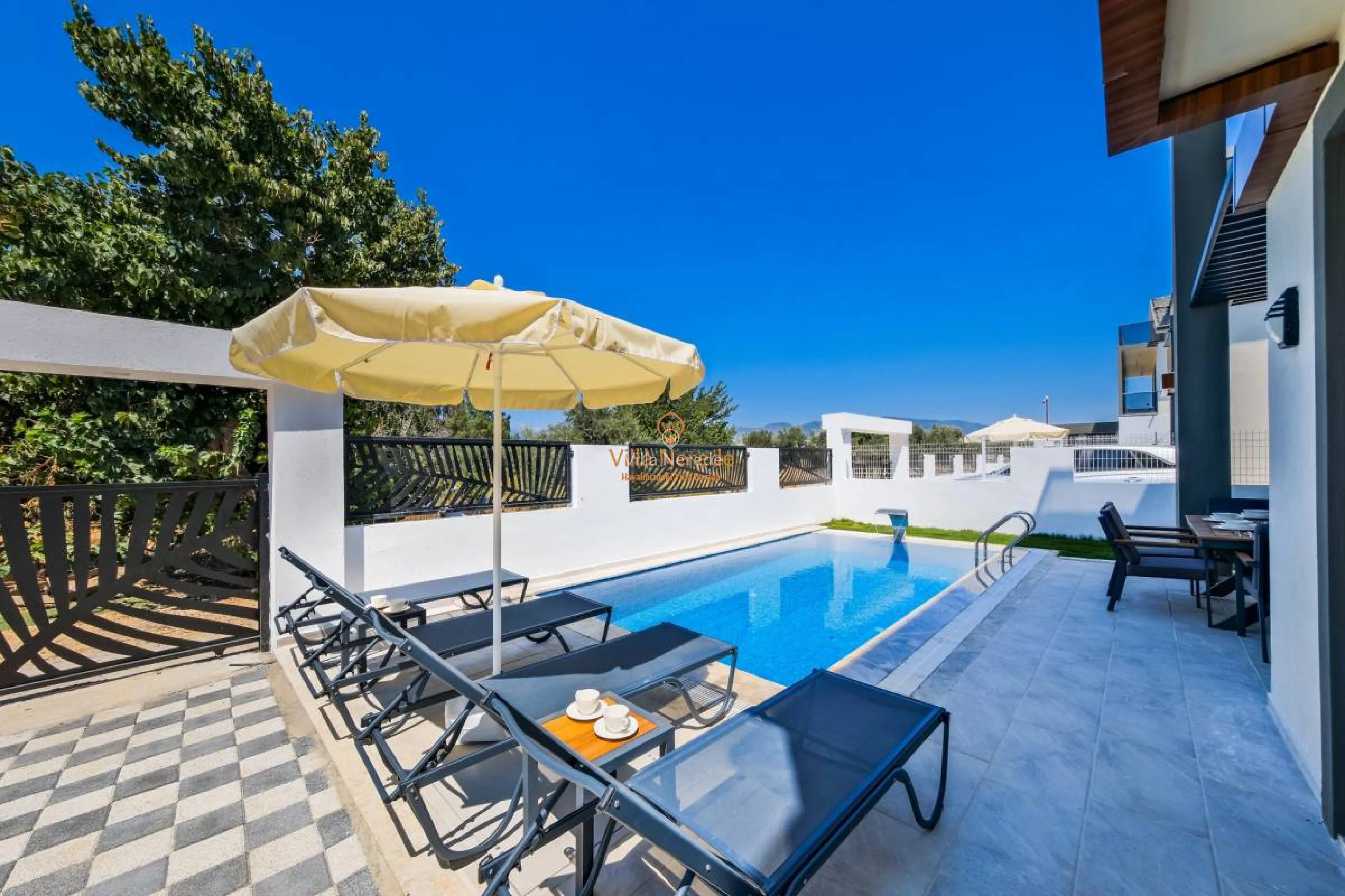 villa-can-4-1618398063-b.jpg