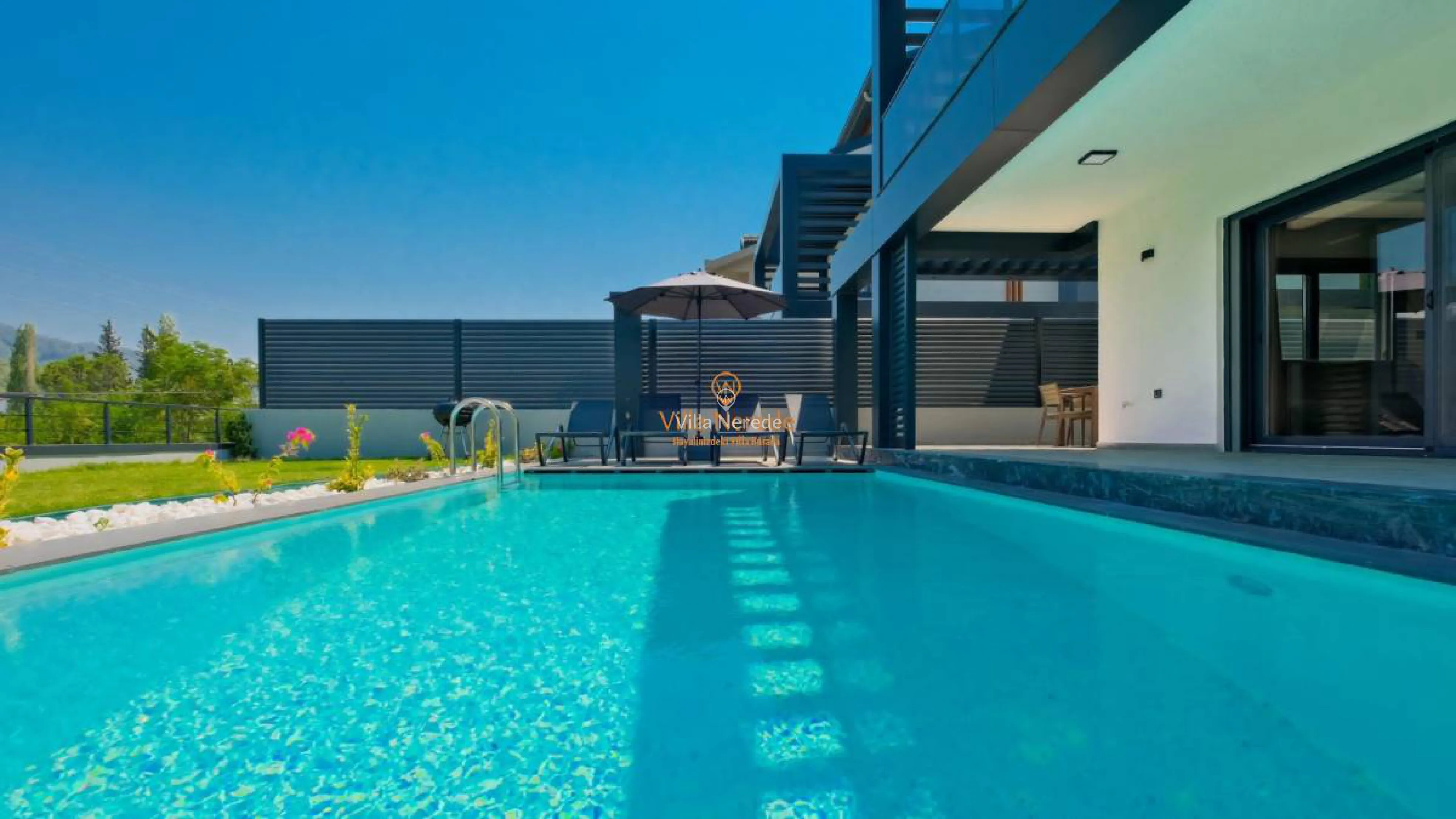 villa-deep-blue-1-1662406185-b.jpeg