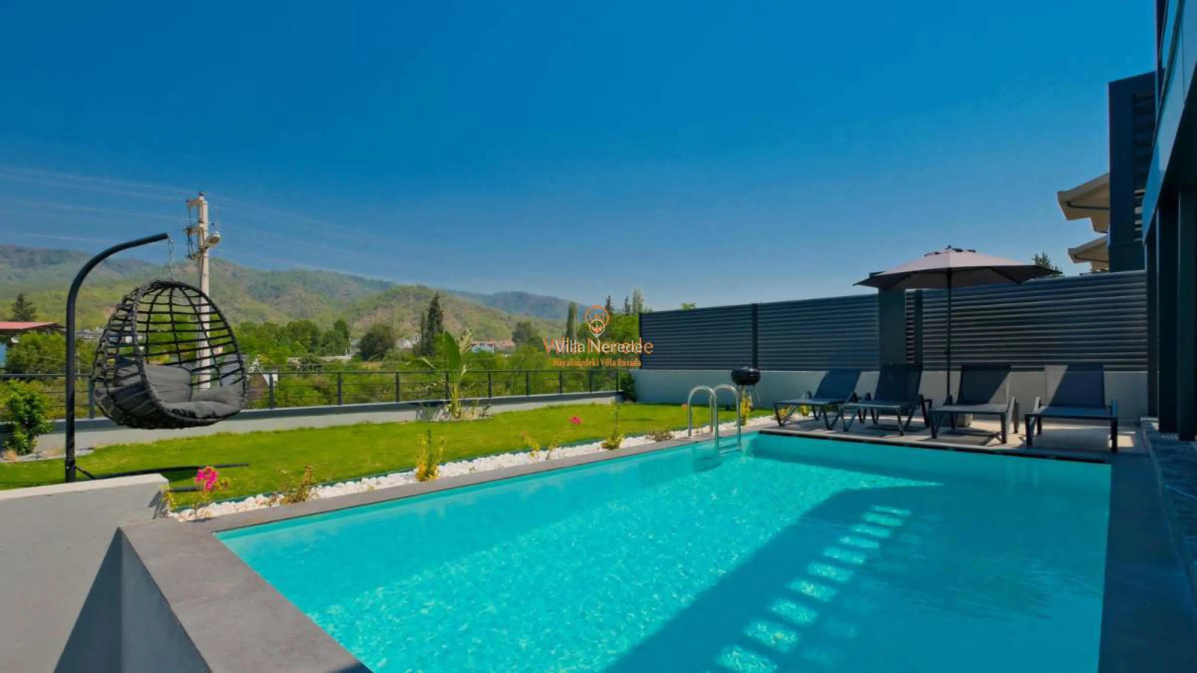 villa-deep-blue-1-2076770195-b.jpeg