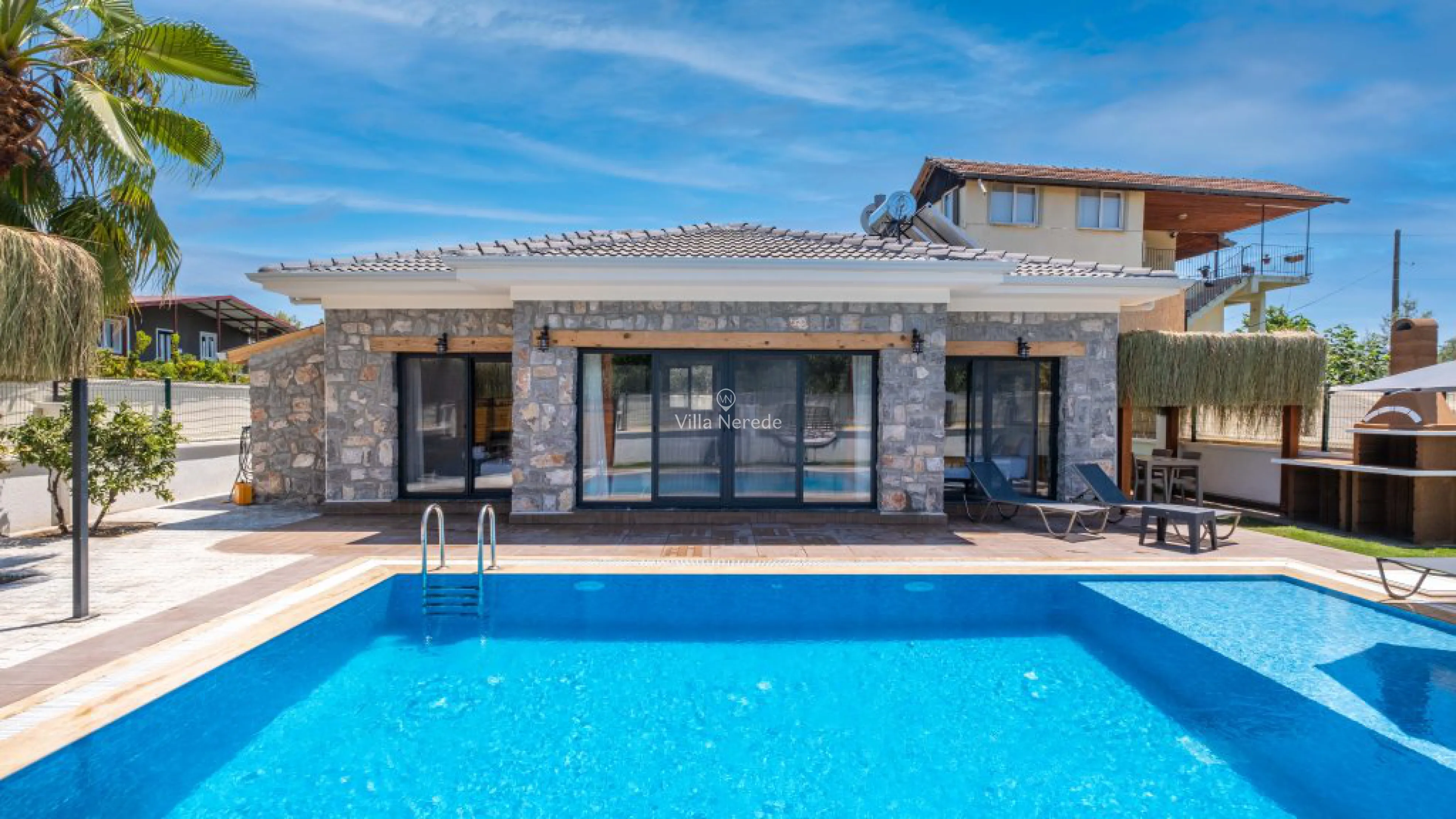 villa-demo-223452102-b.jpg