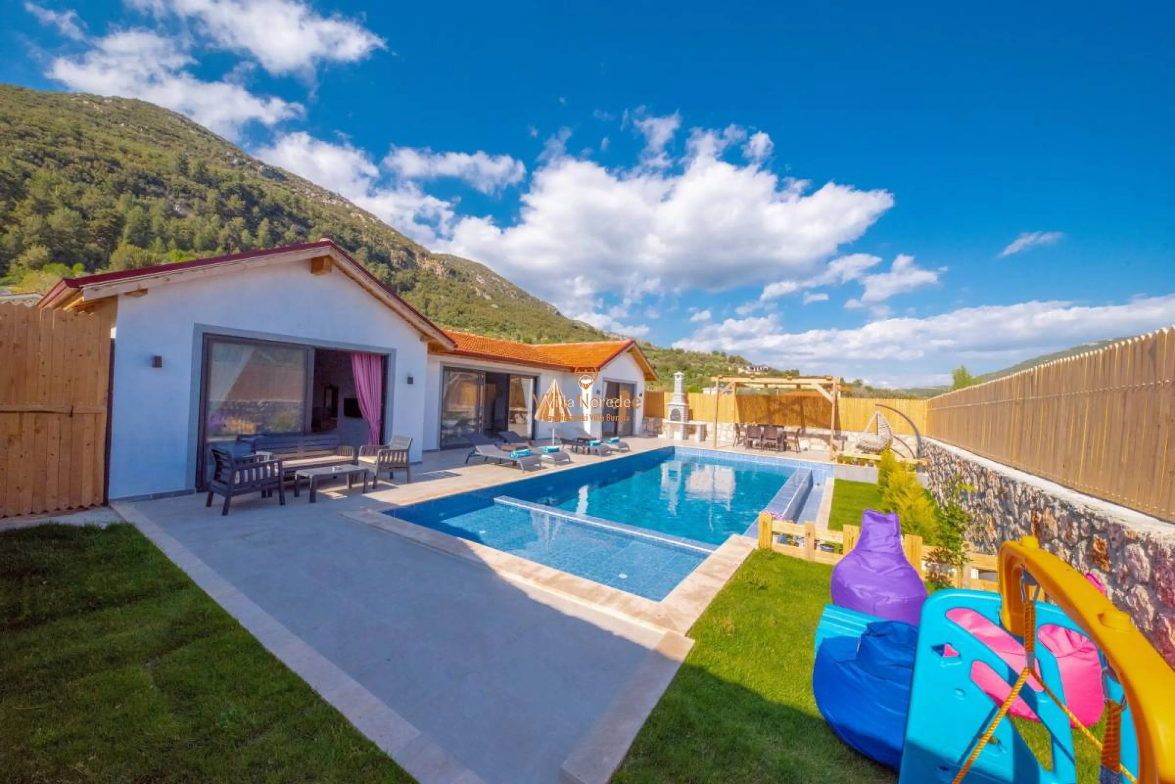 villa-dessa-1017711801-b.jpg