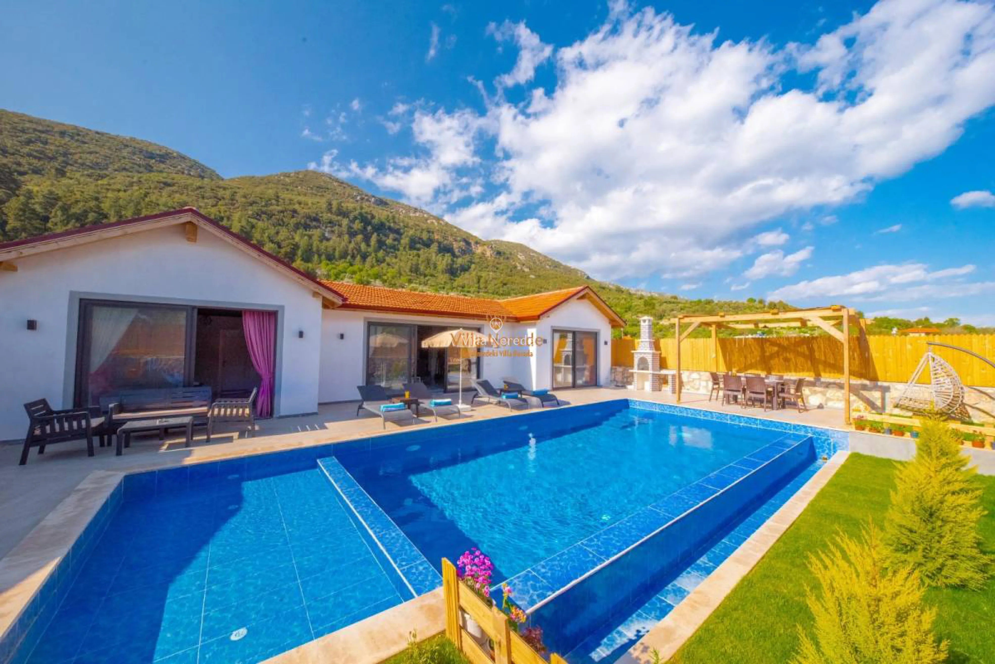 villa-dessa-2385240595-b.jpg