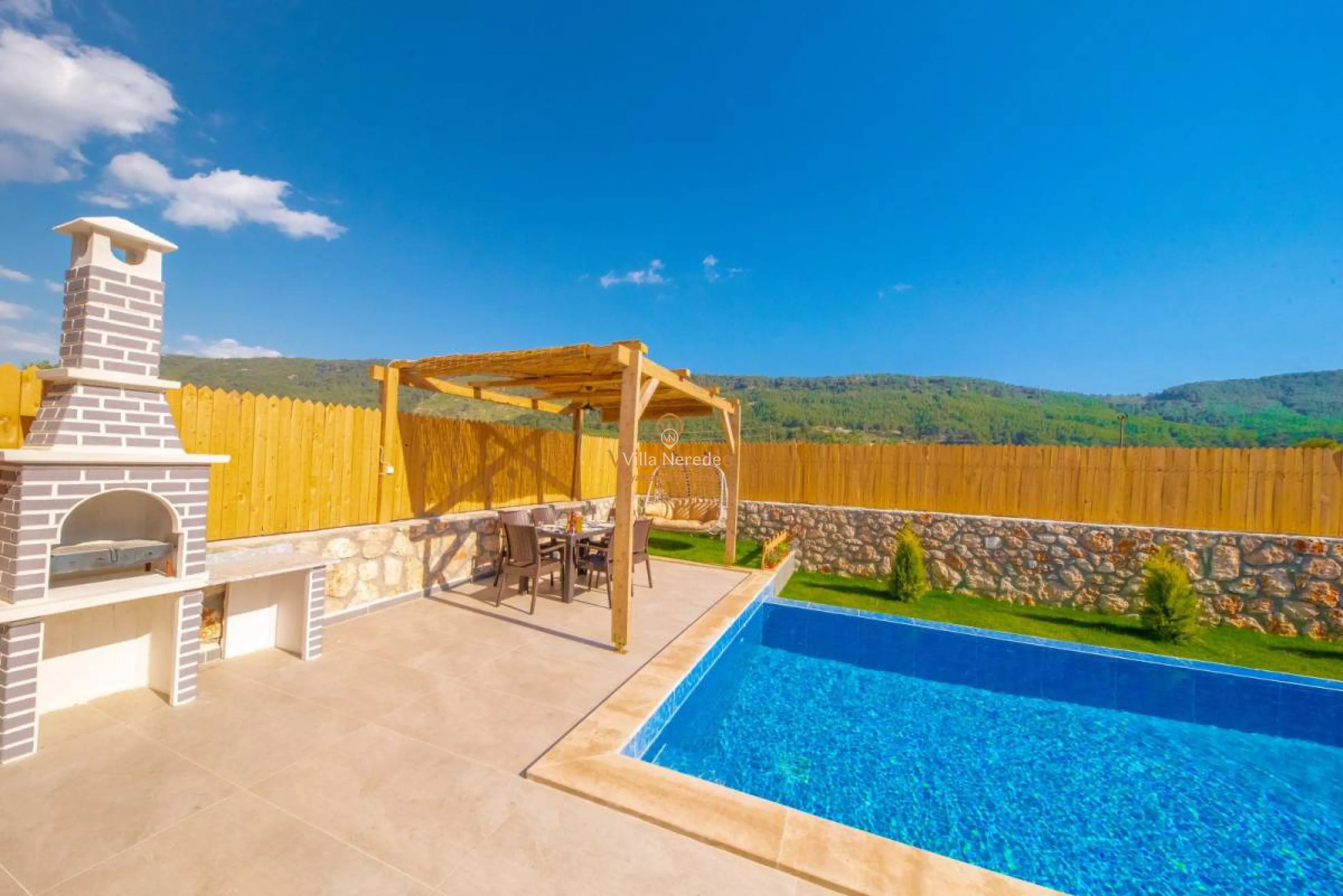 villa-dessa-603446956-b.jpg