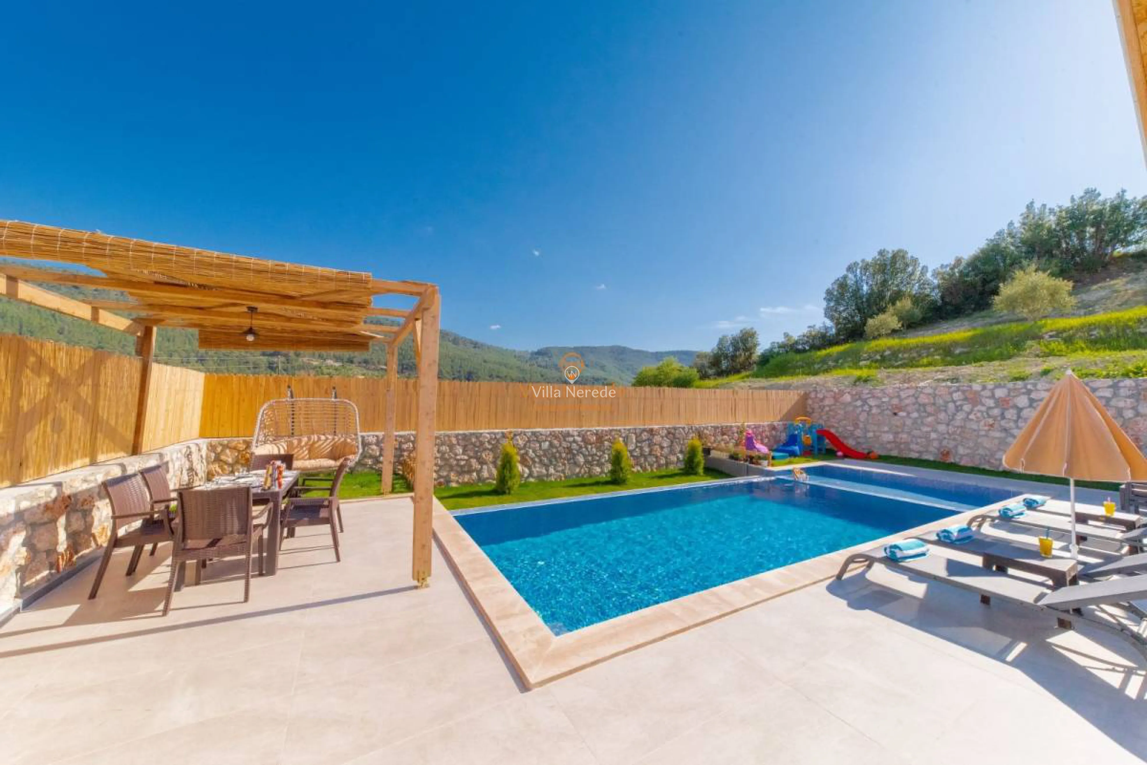 villa-dessa-997661388-b.jpg
