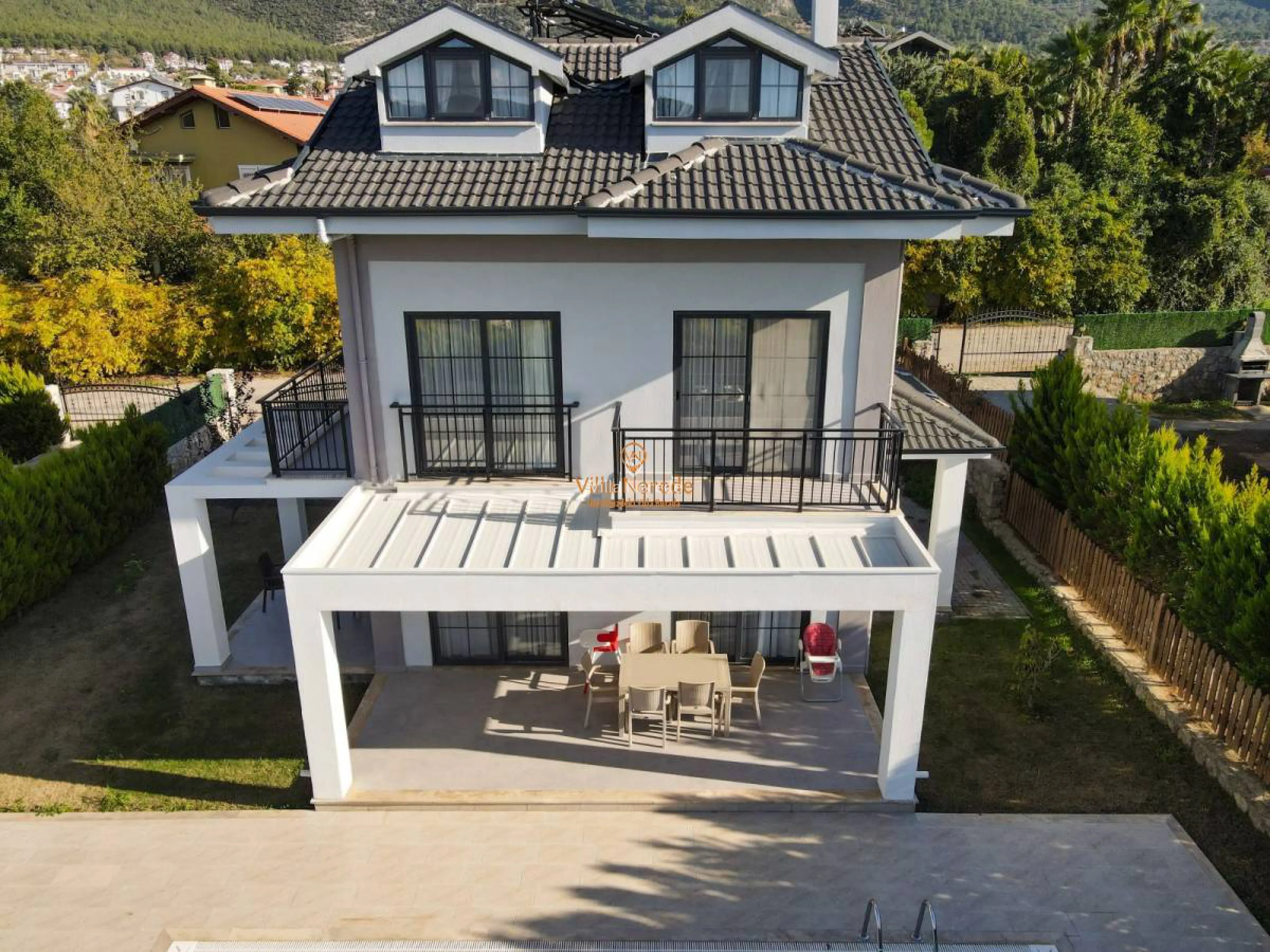 villa-era-2-241150554-b.jpg