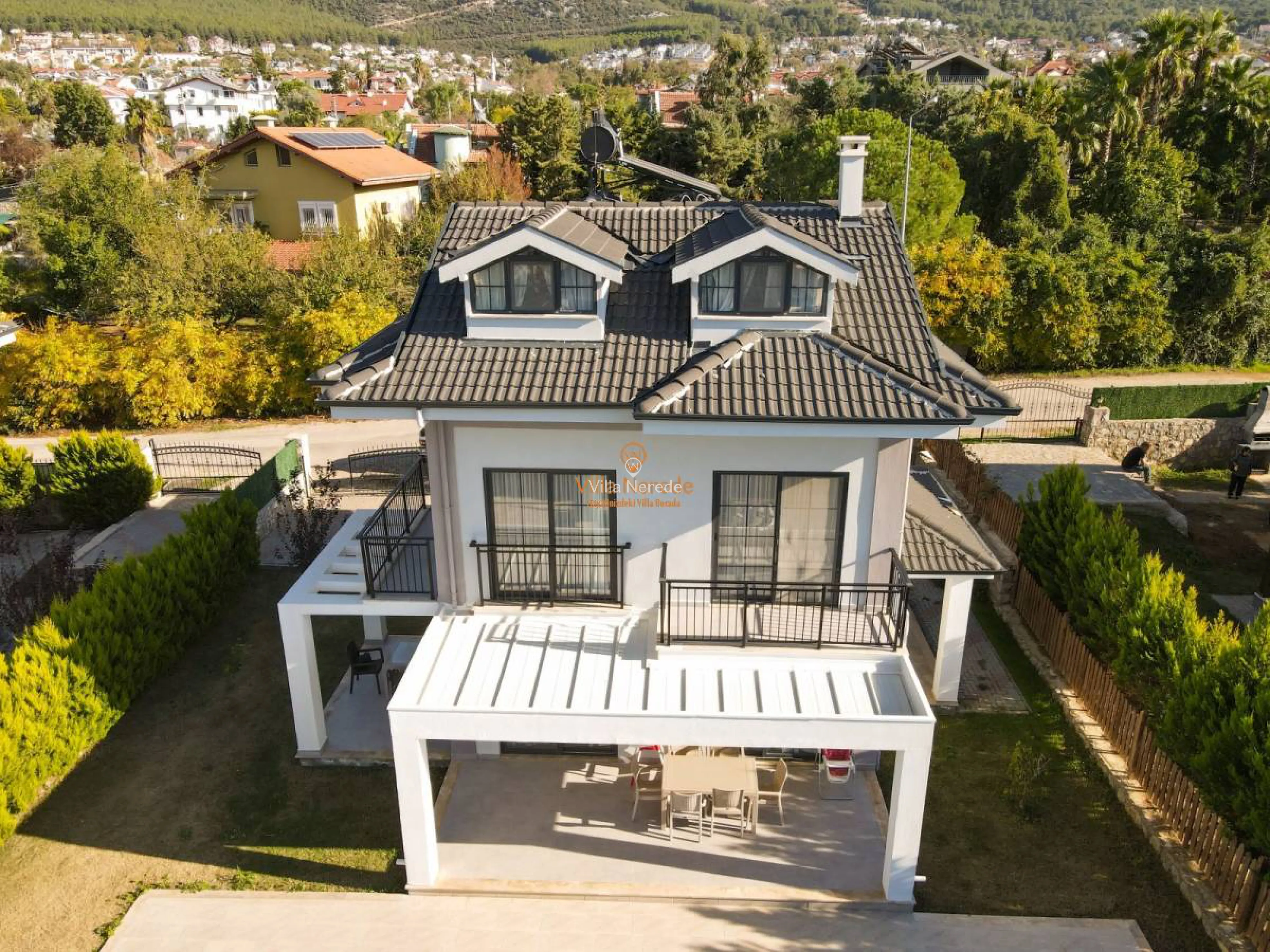 villa-era-2-412070102-b.jpg