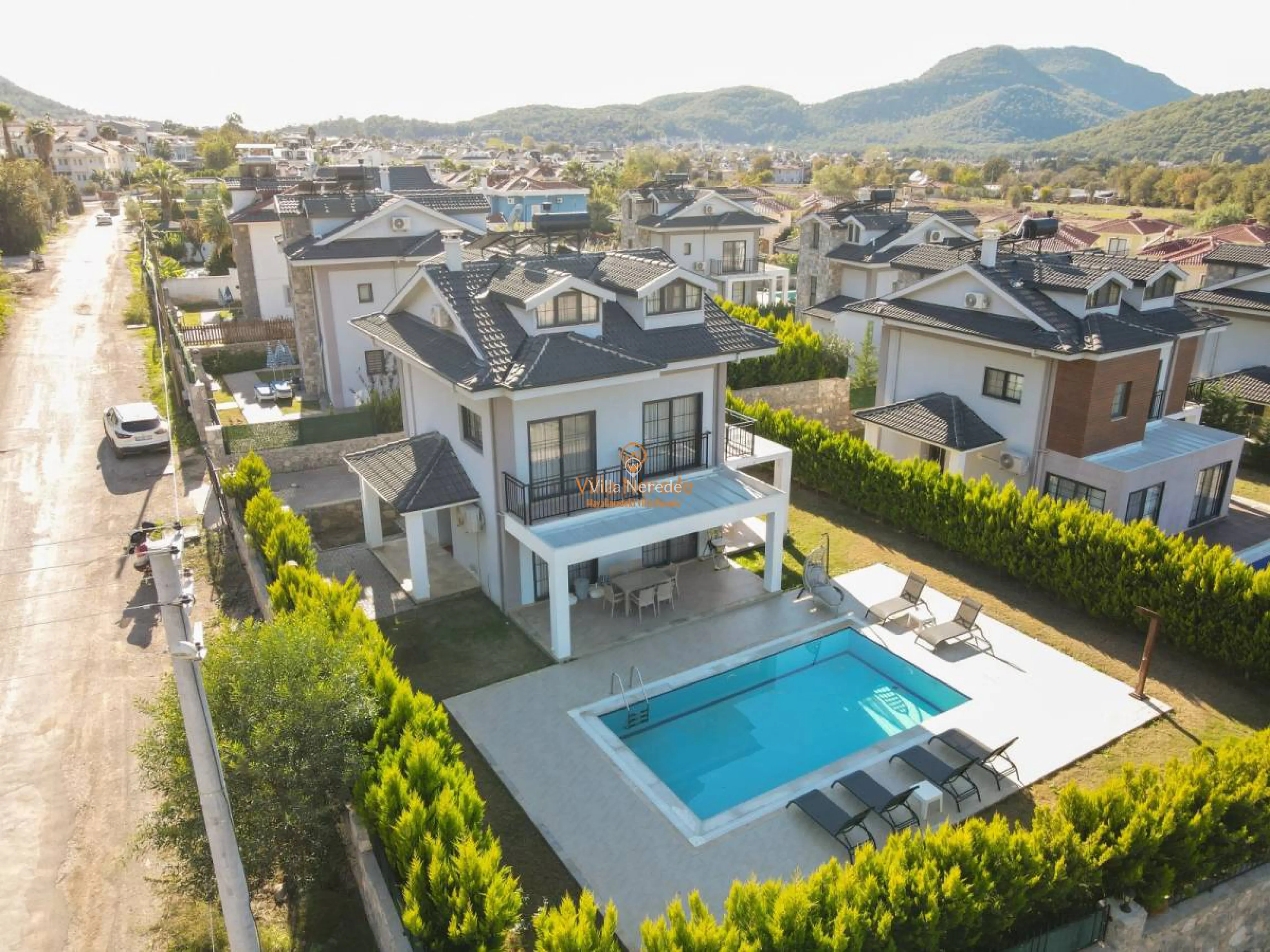villa-era-3-278743985-b.jpg