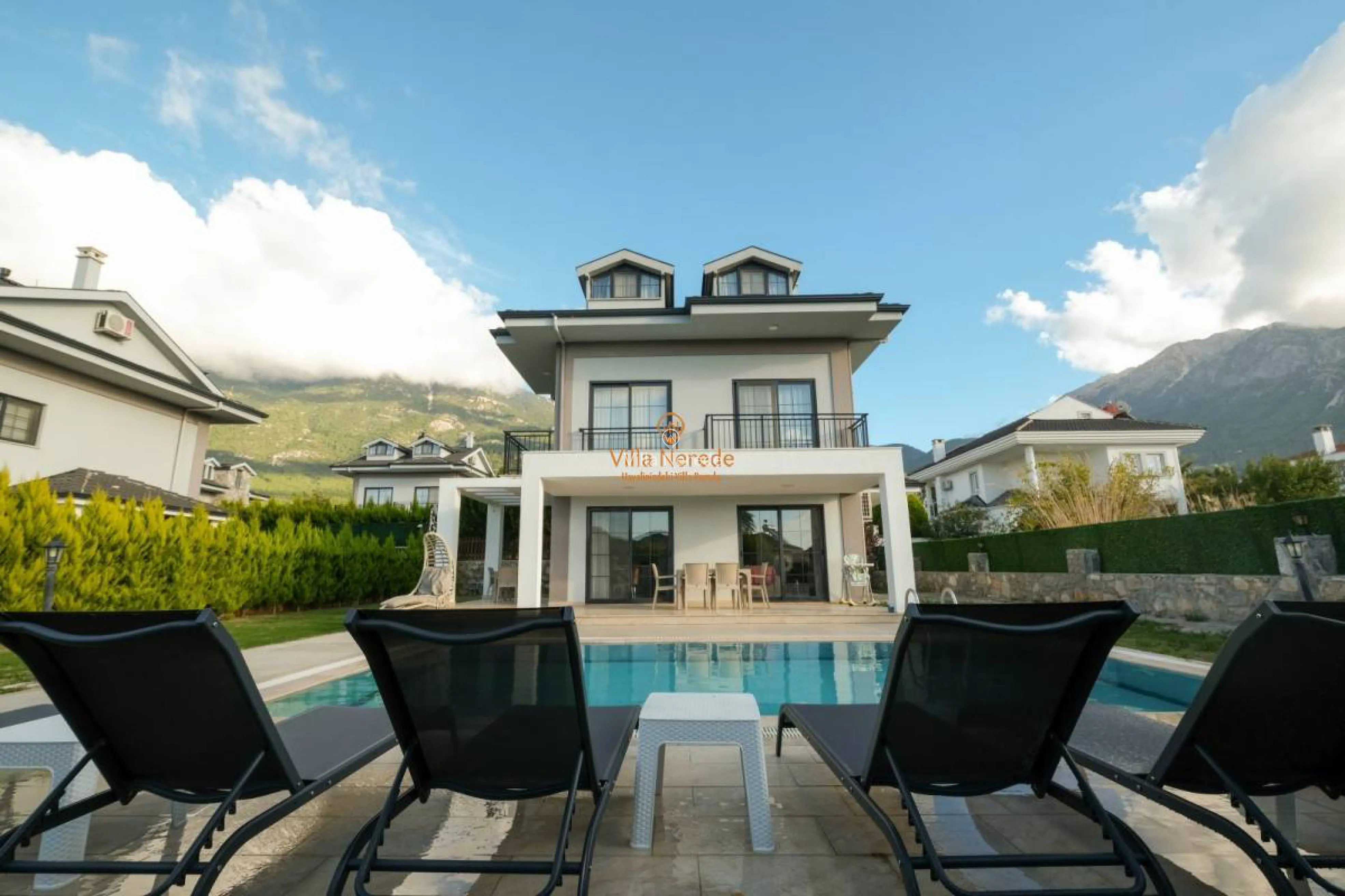 villa-era-4-496704309-b.jpg