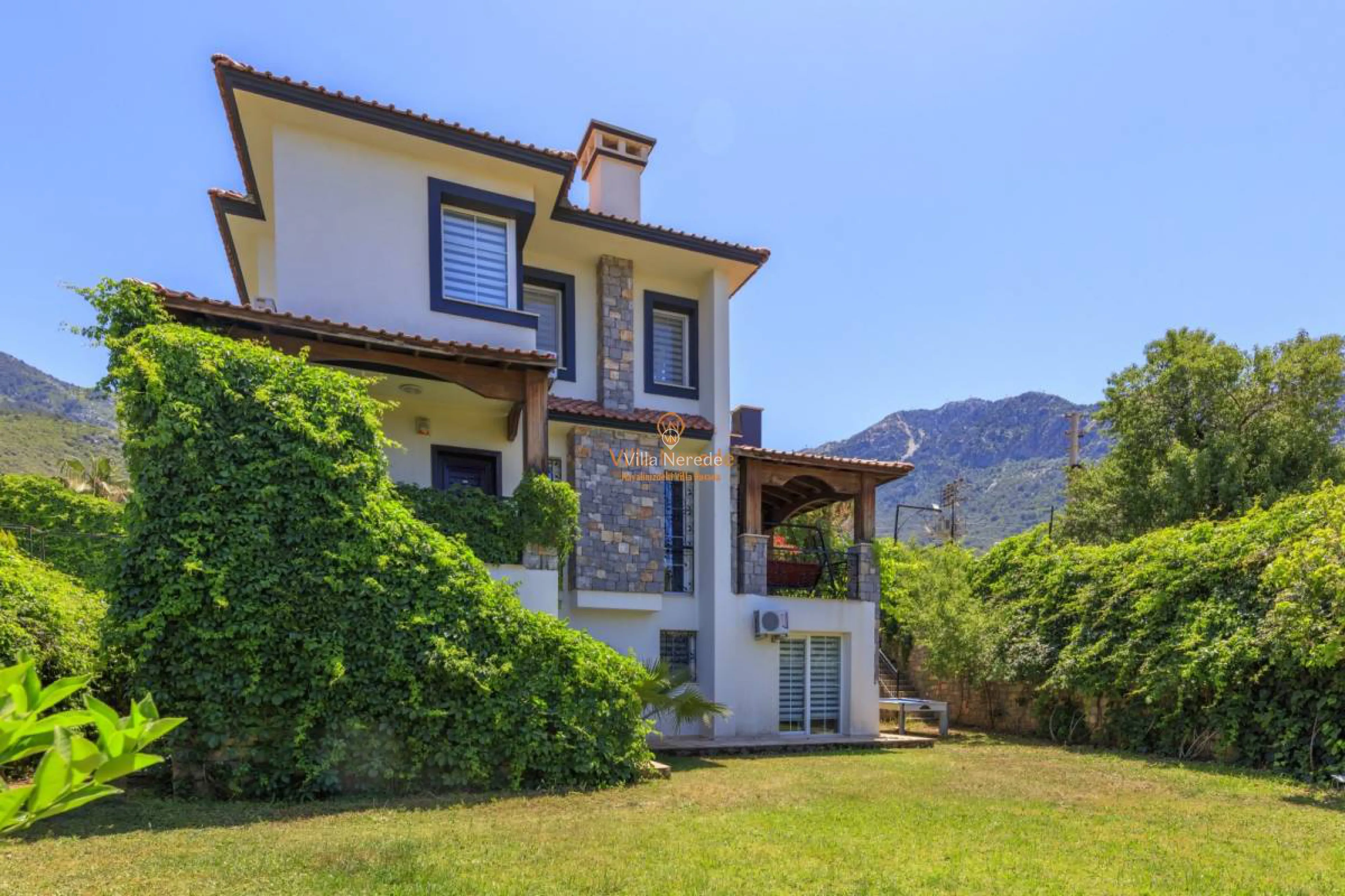 villa-jupiter-1314803417-b.jpg