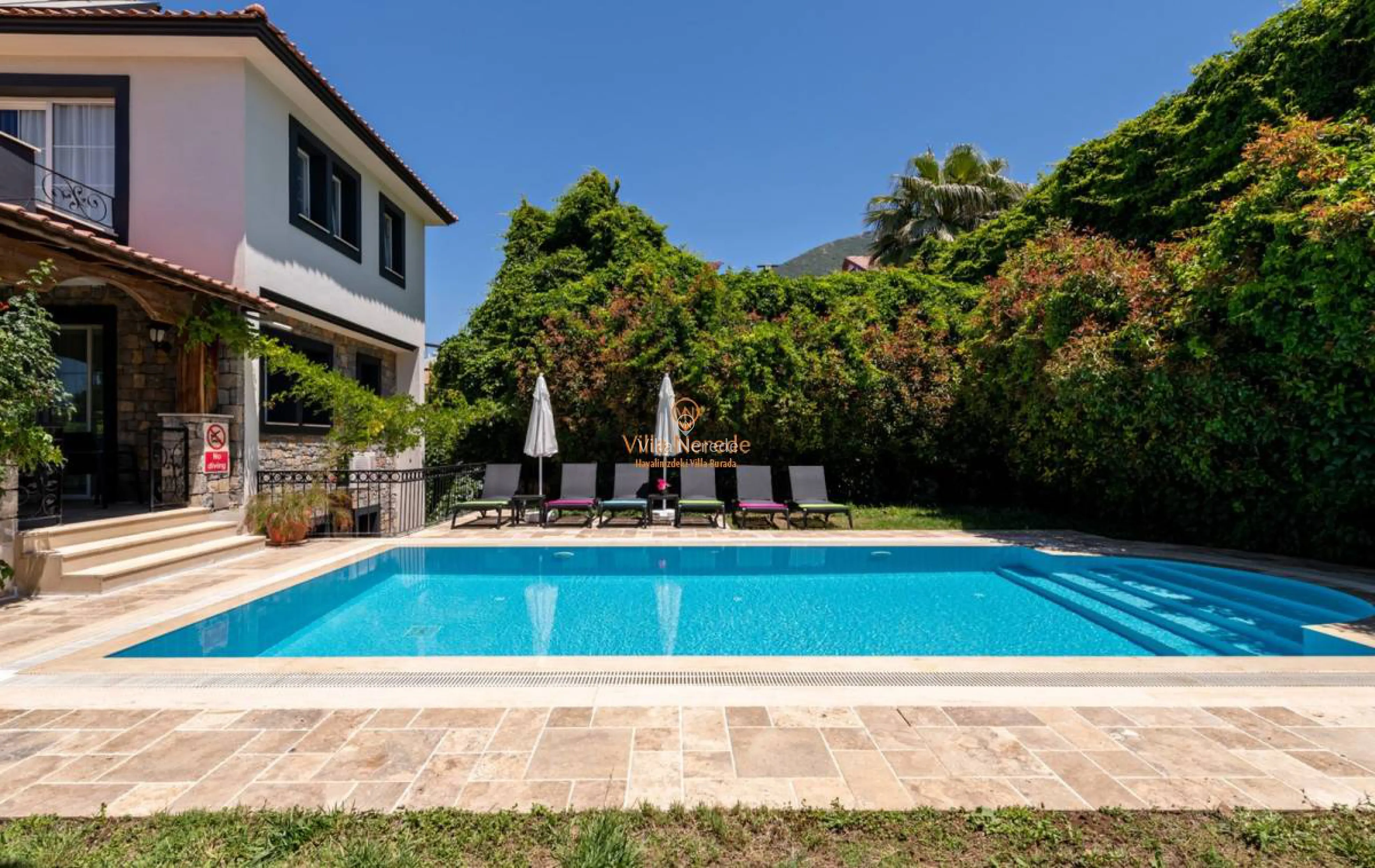 villa-jupiter-1747566253-b.jpg