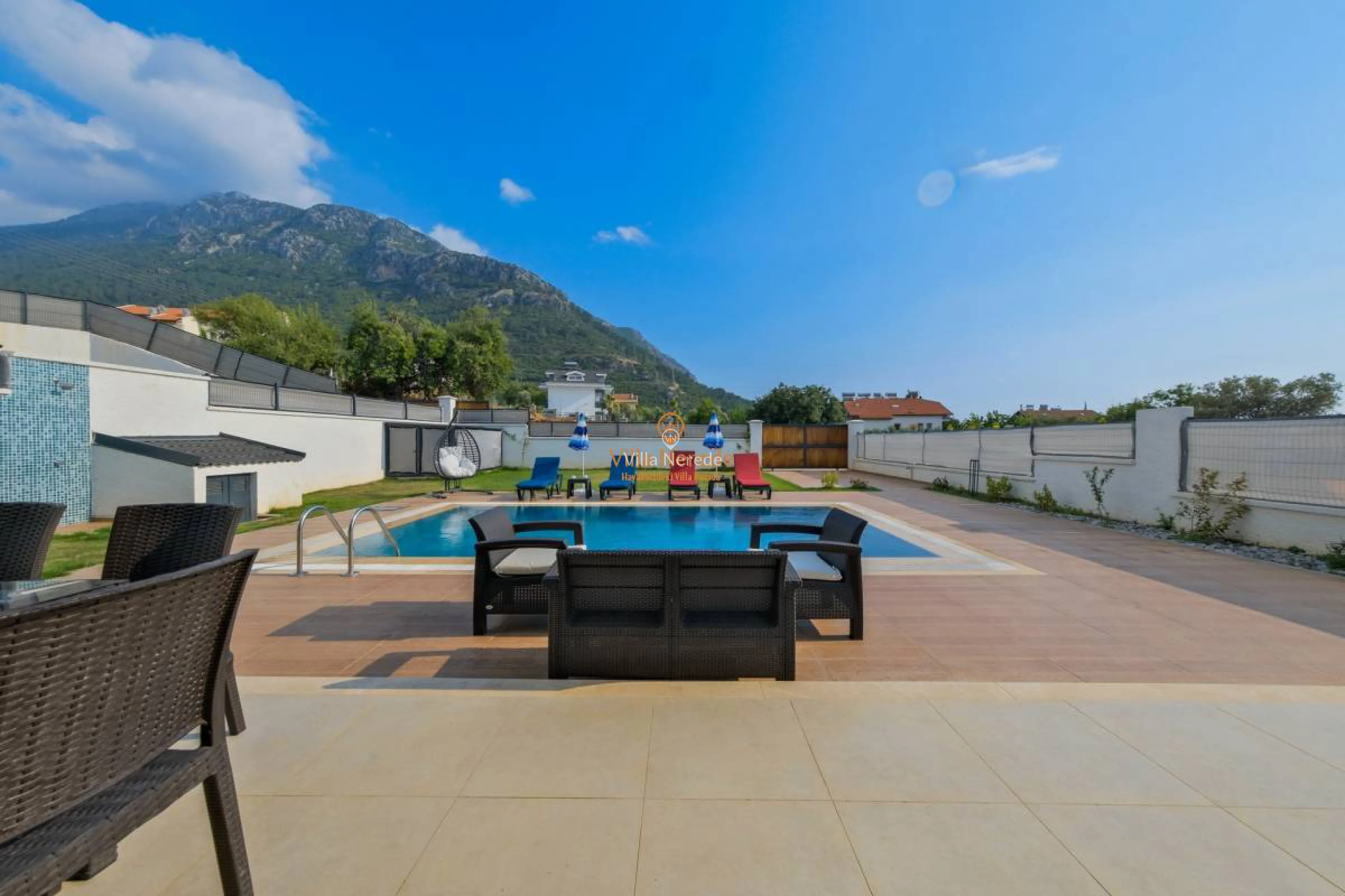 villa-lara-3-378389481-b.jpg