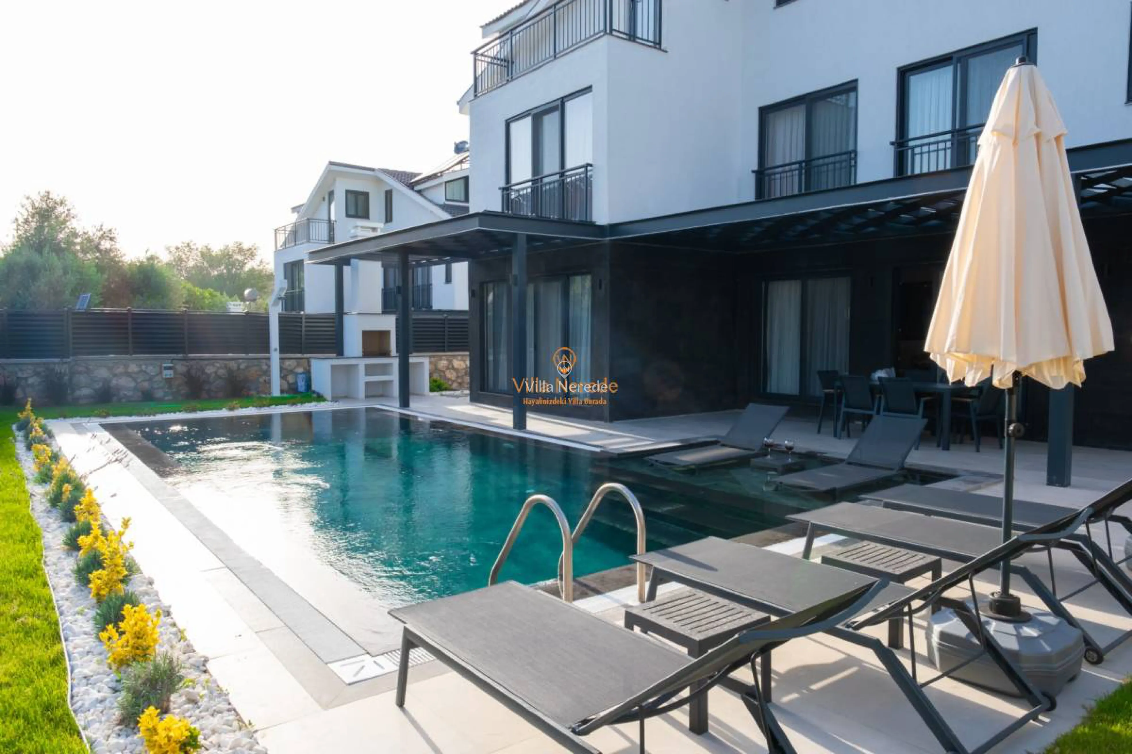 villa-luna-vista-2-278742693-b.jpg