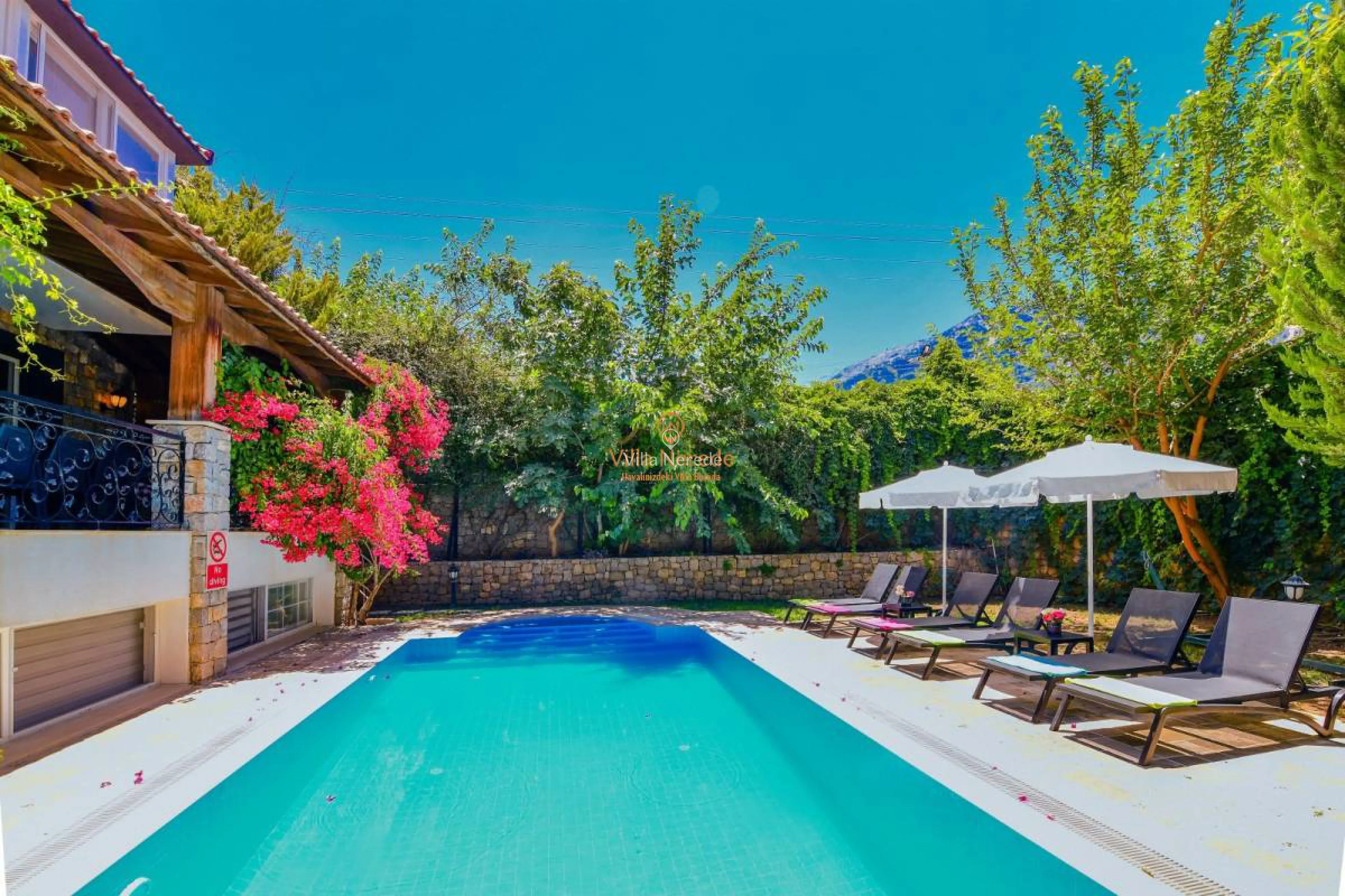 villa-mars-1494796462-b.jpg
