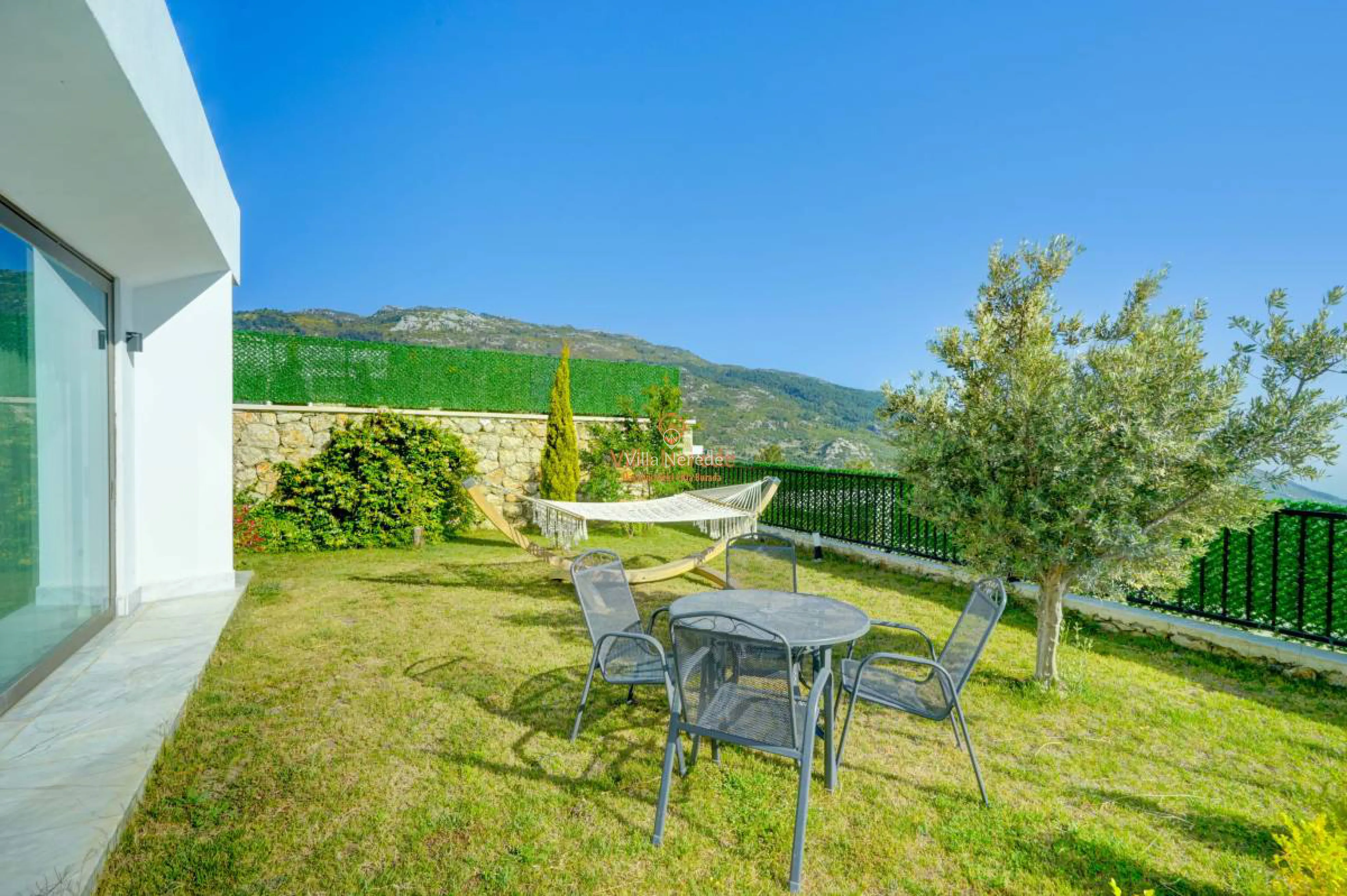villa-mars-6-1493896666-b.jpg