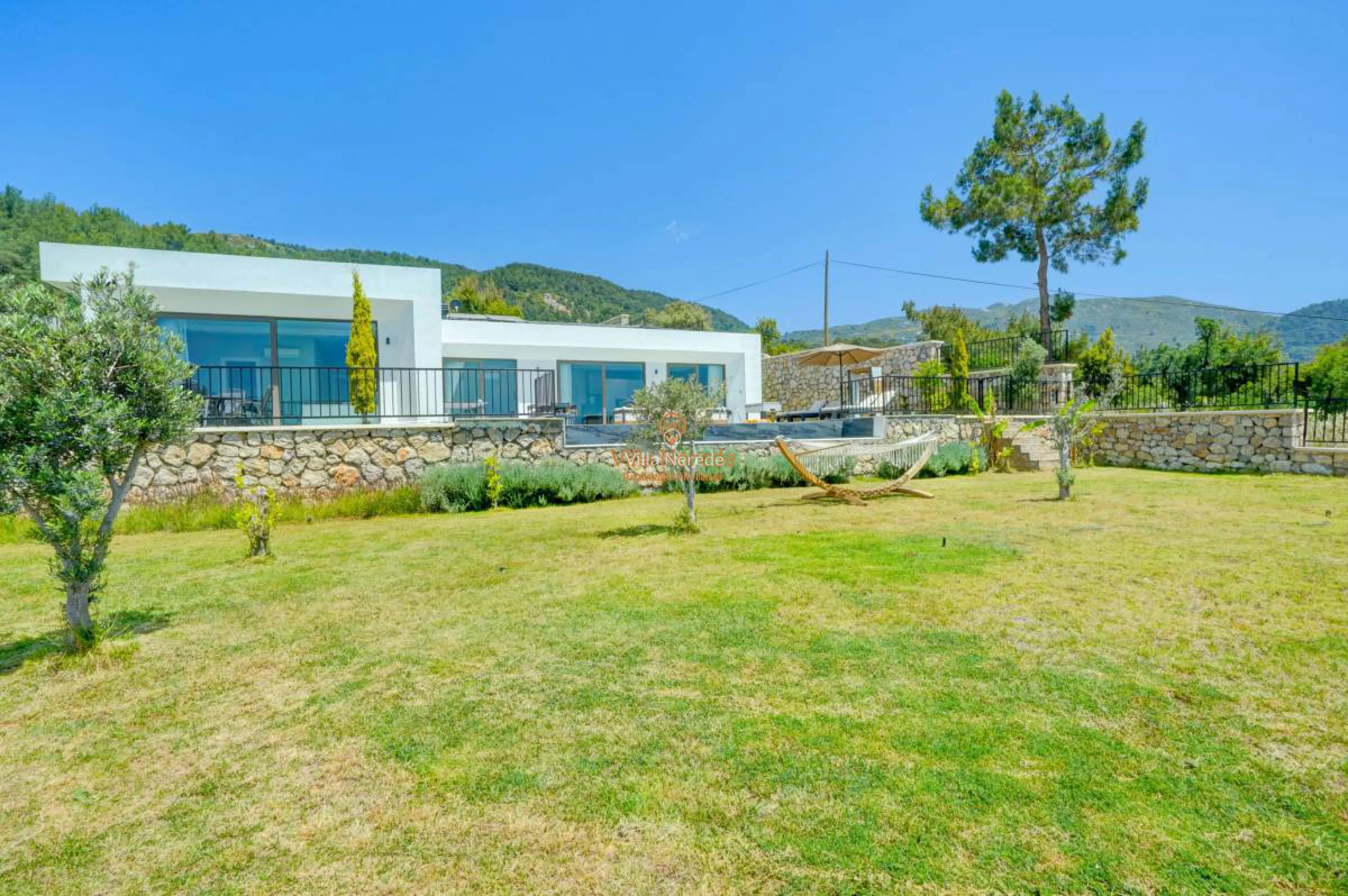 villa-mercury-9-1547587403-b.jpg