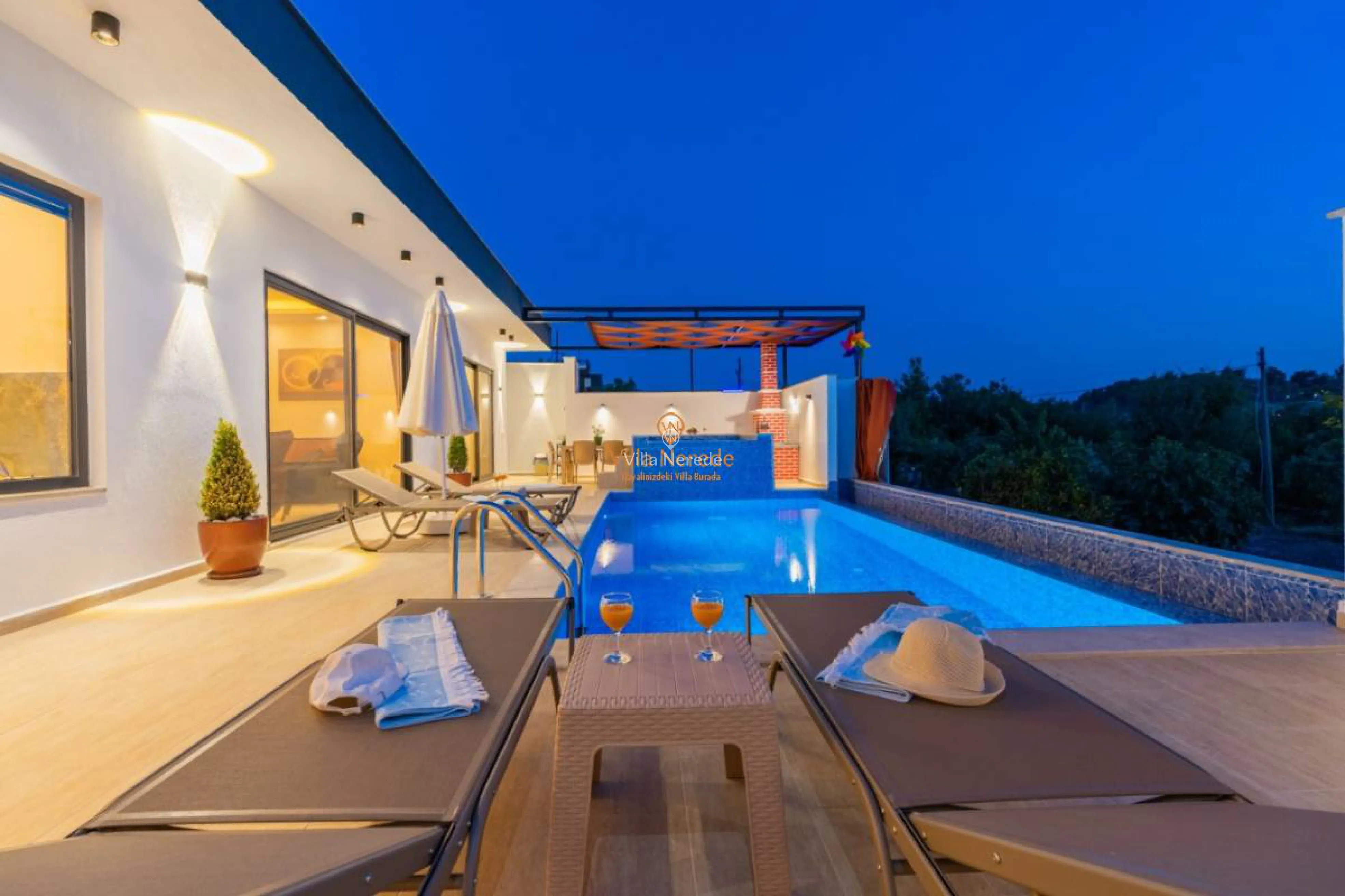 villa-milid-288997303-b.jpg