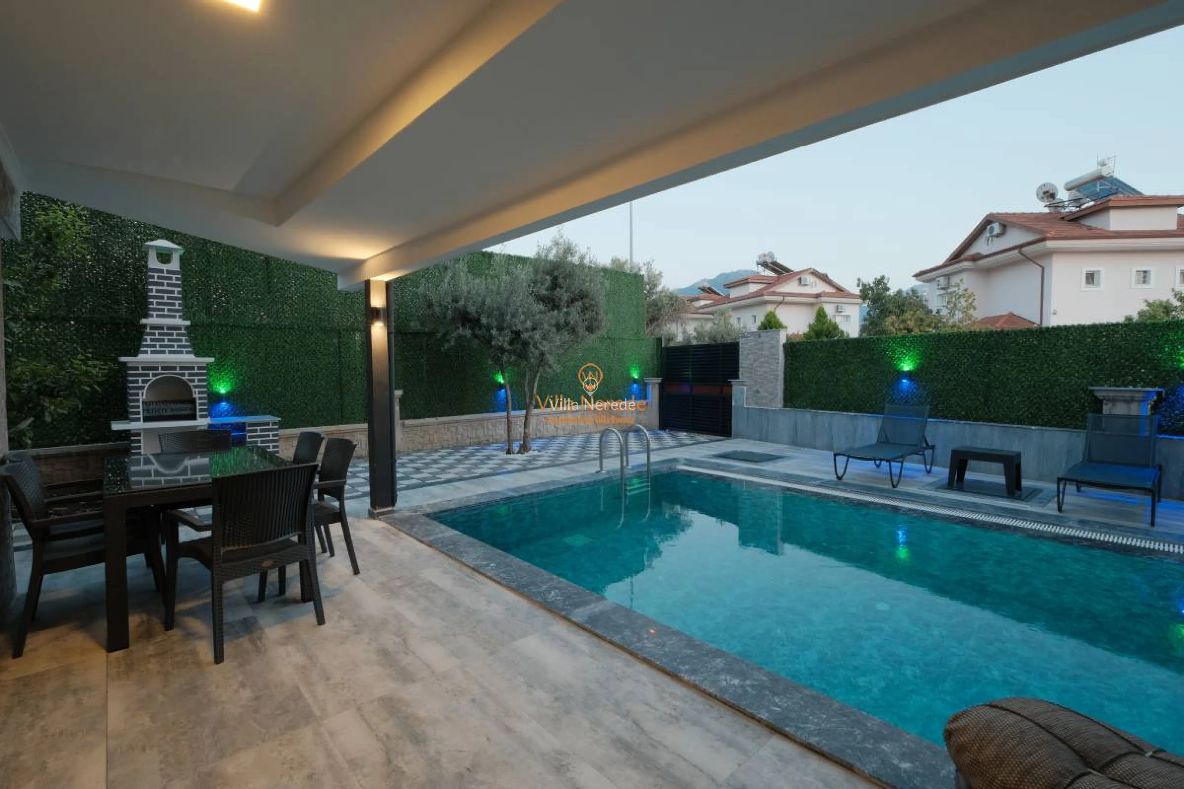 villa-moonfairy-169815705-b.jpg