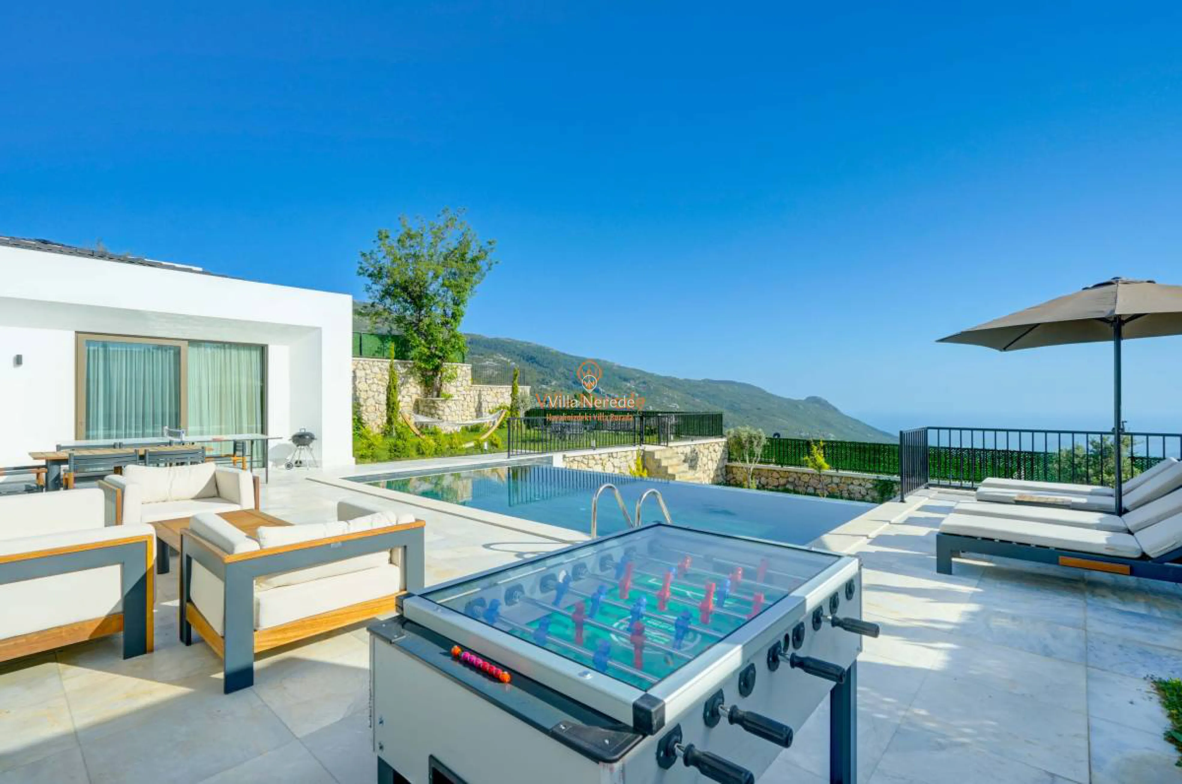 villa-neptune-2-1303129117-b.jpg