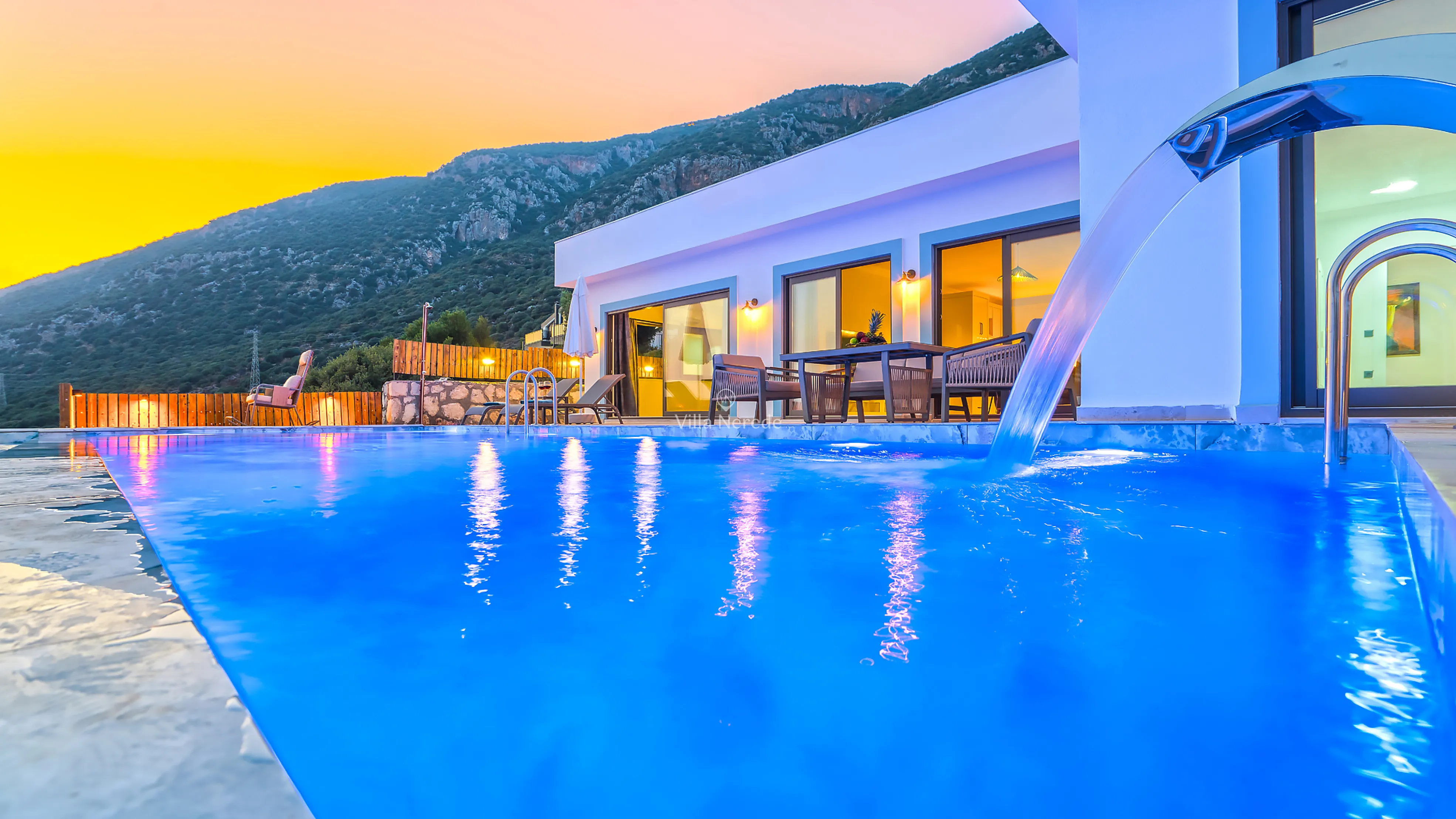 villa-nerede-deniz-manzarali-villa-kiralama-1_761.jpg