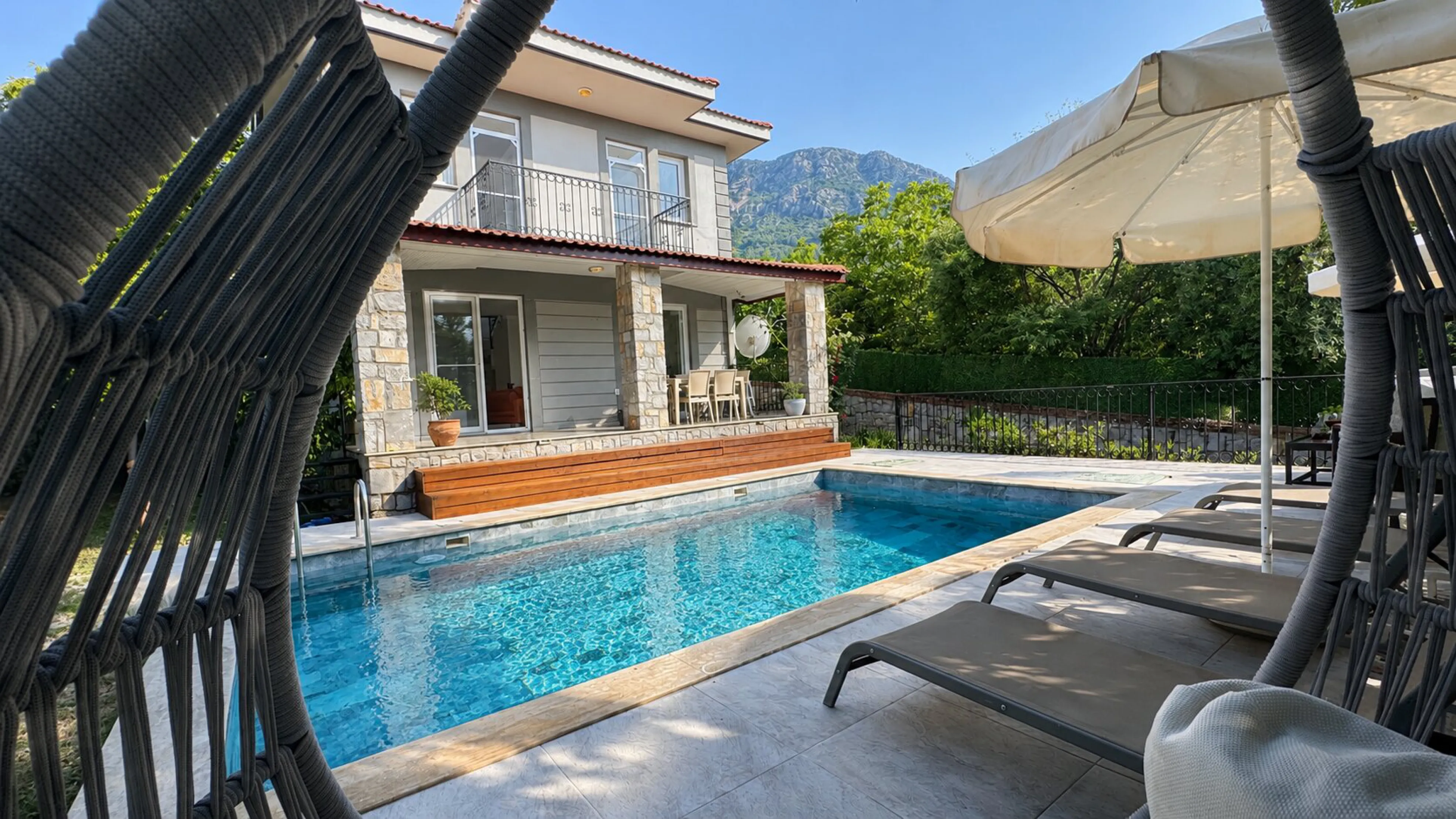 Villa Almon 1 - Muhafazakar Havuz Alanlı Villa Kiralama