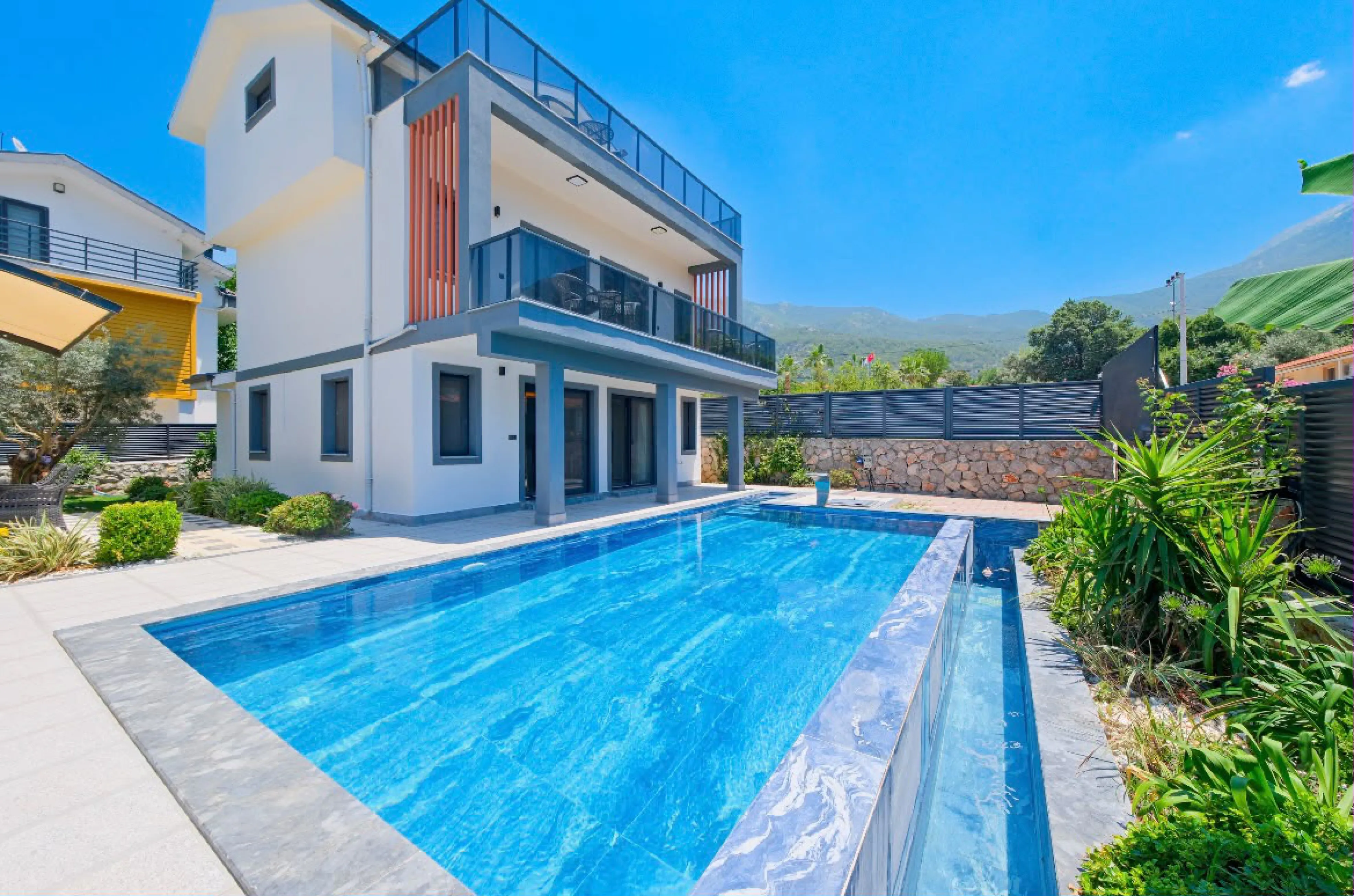 Villa Azram