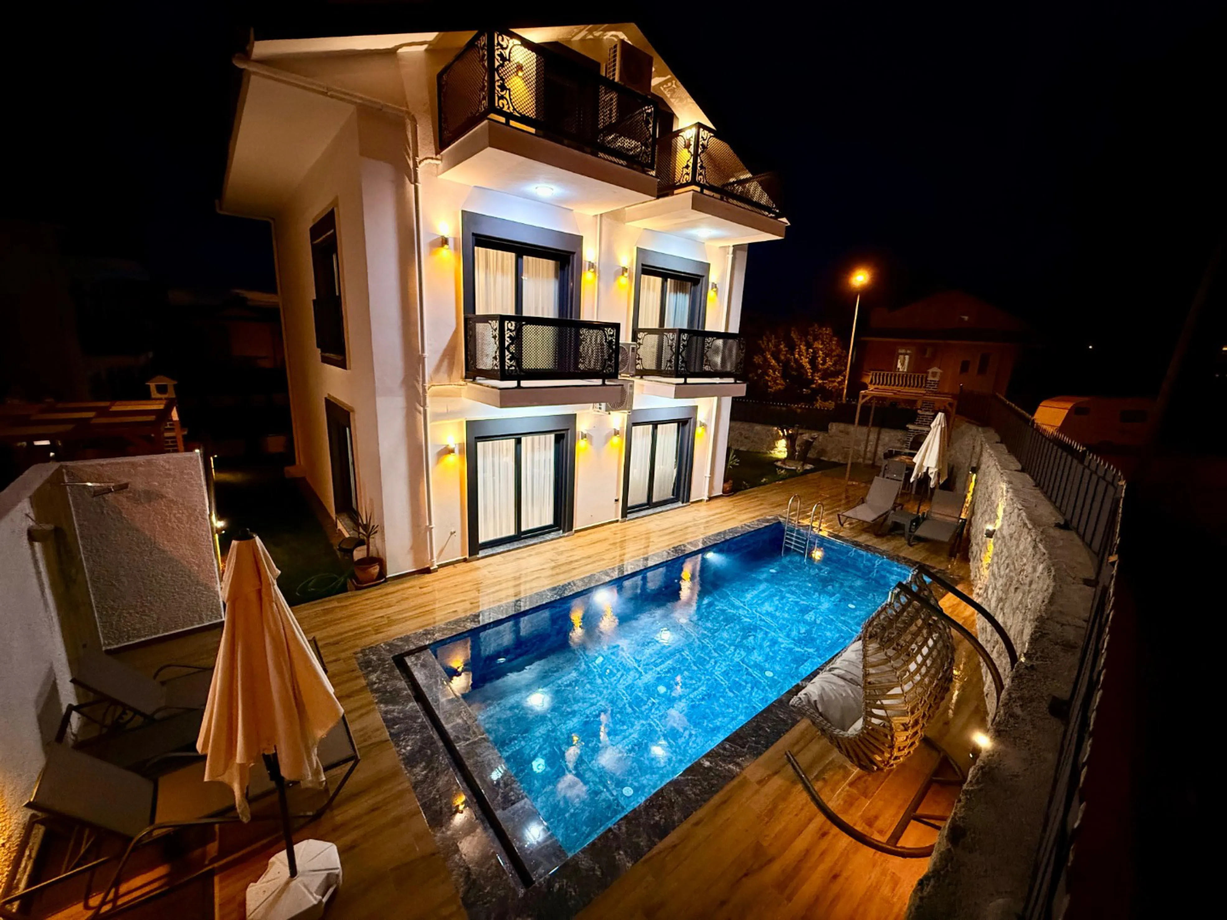 Villa Bee C
