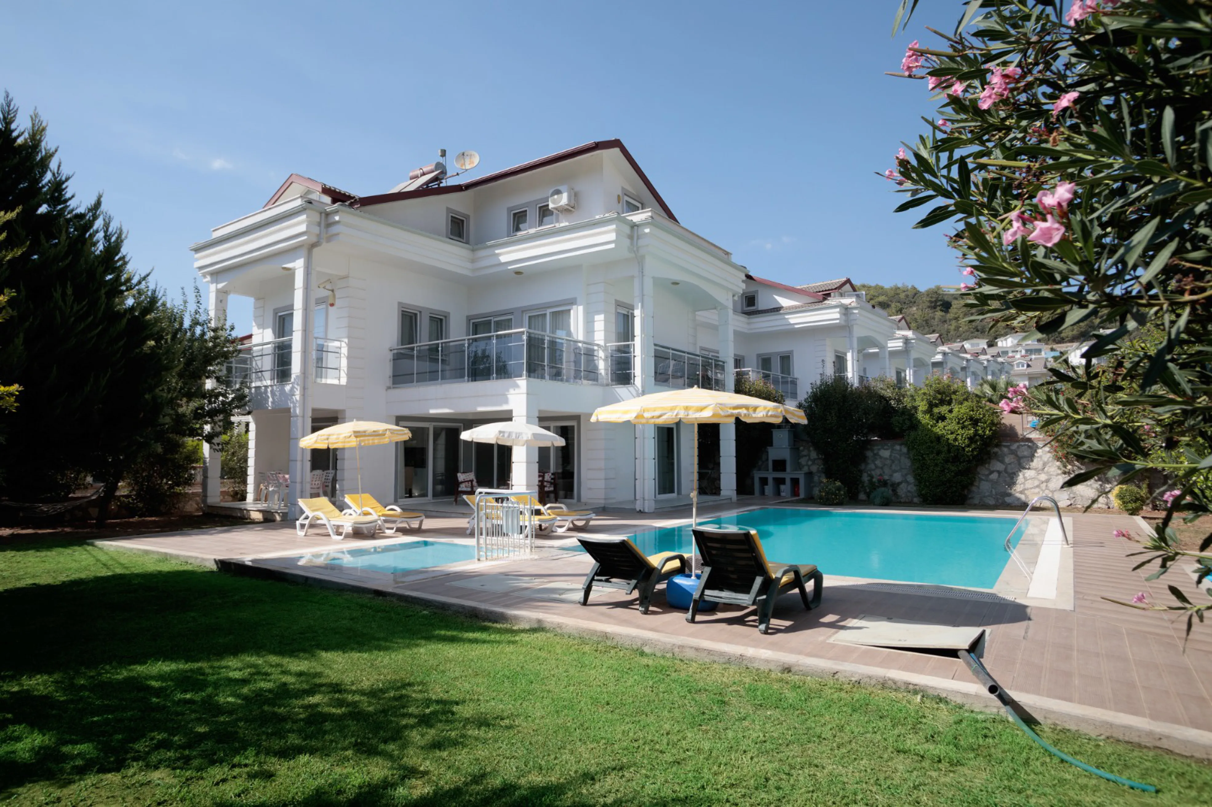 Villa Beran 3 - Çocuk Havuzu & Geniş Havuzlu Kiralık Villa