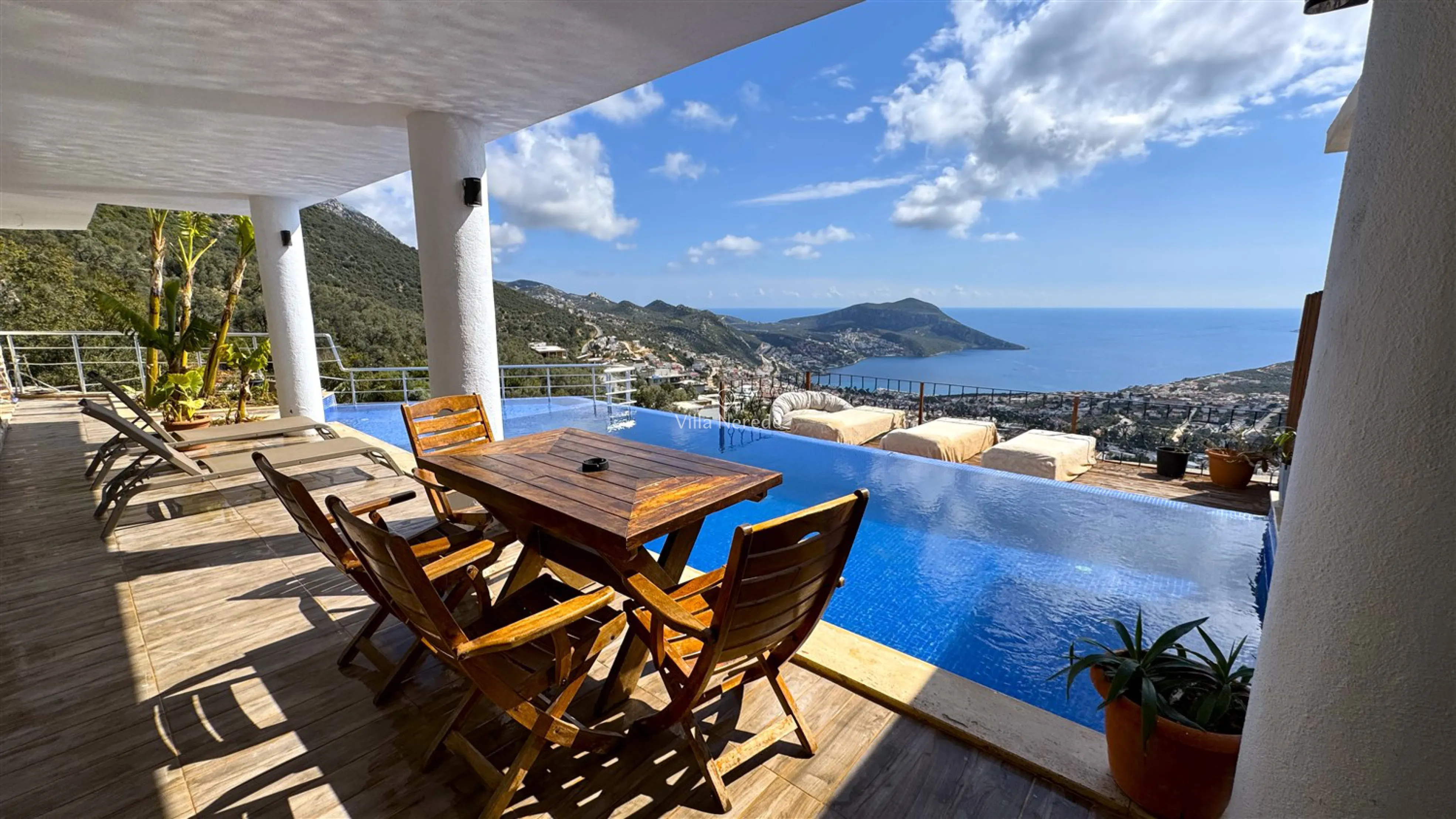 villa-nerede-villa-kiralama-muhafazakar-villa-deniz-manzarali-villa-kiralama-30_120.jpg