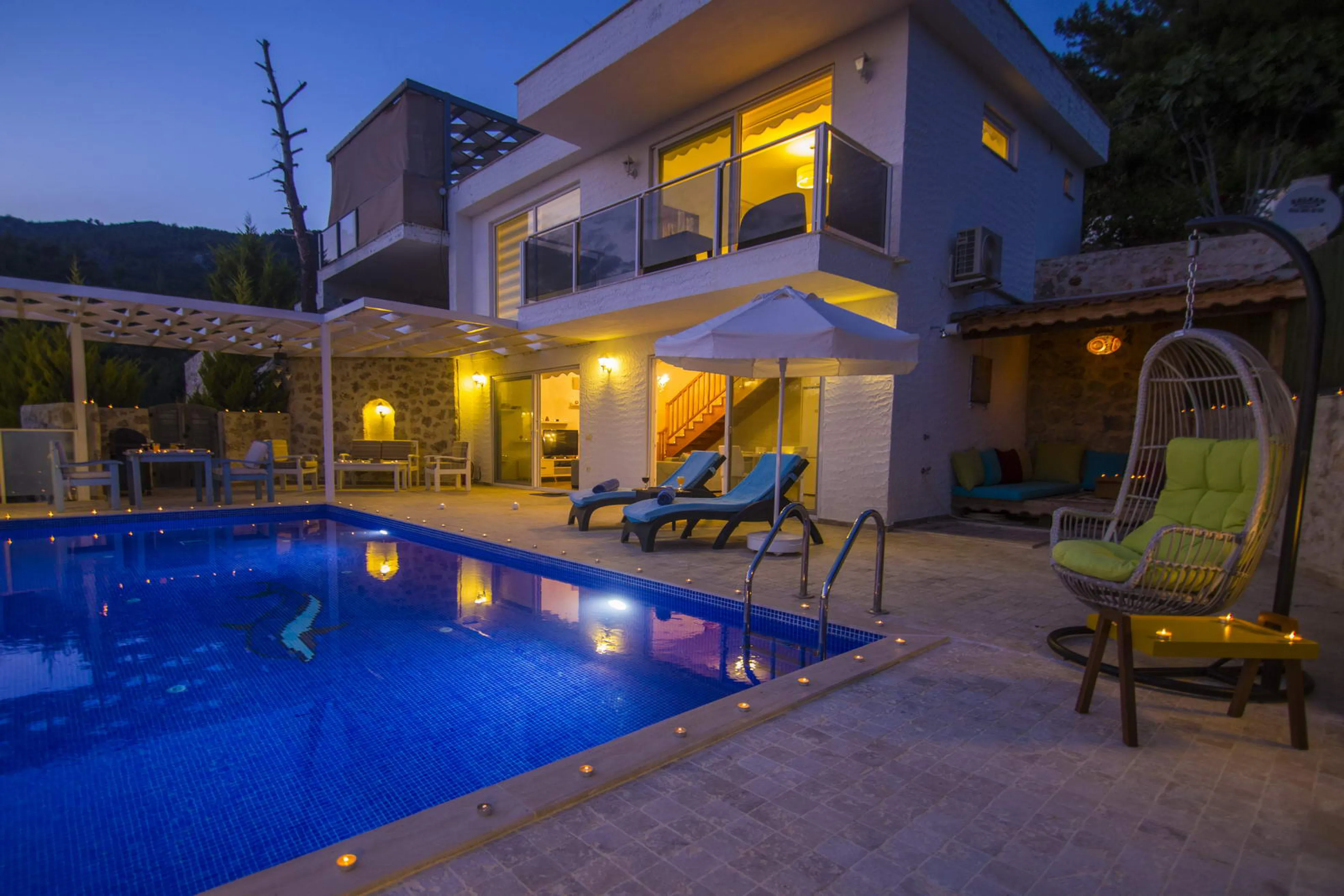 Villa Luxery Koybal - Muhafazakar Havuz Alanlı Kiralık Villa