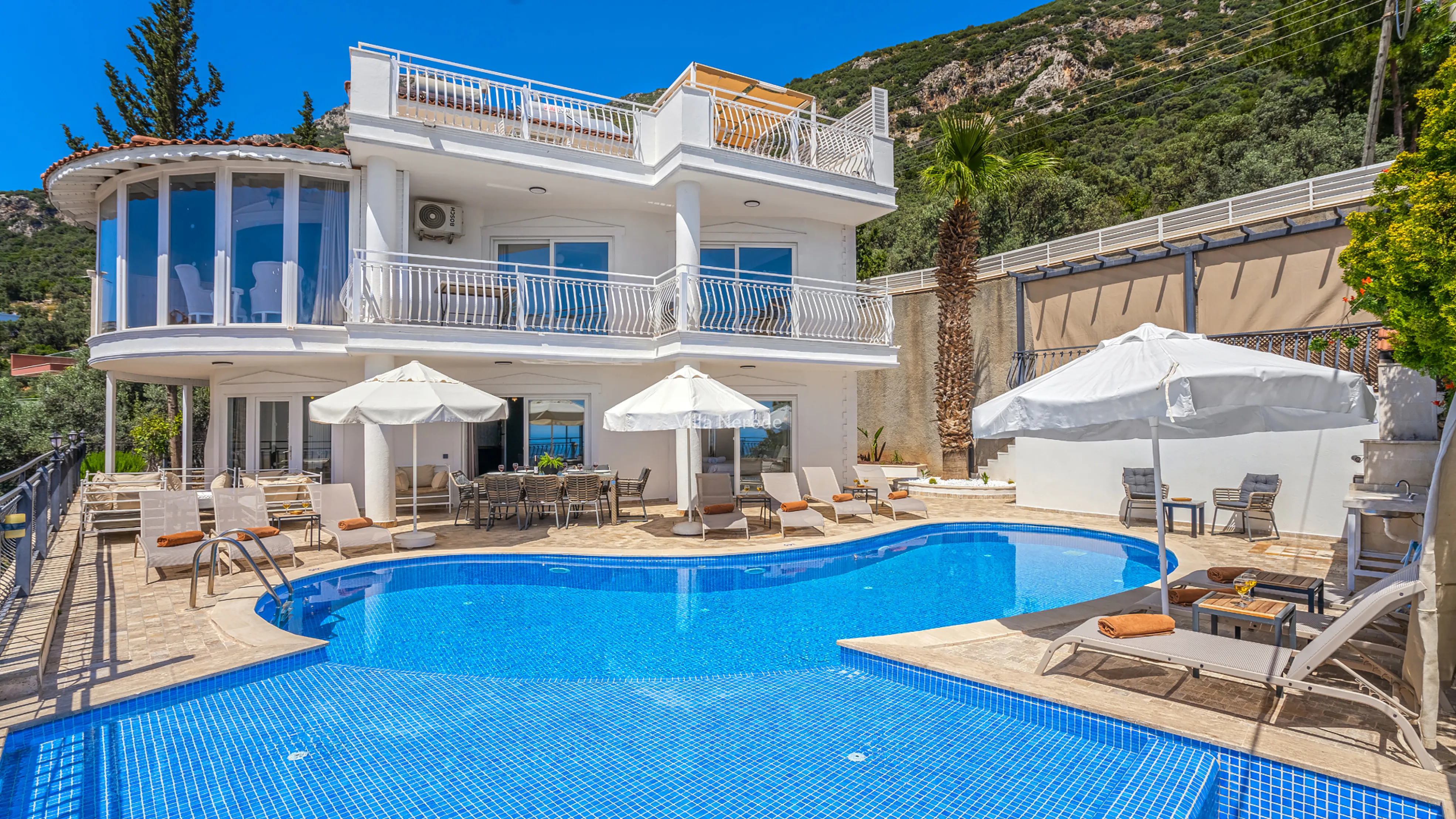 villa-nerede-villa-luxery-beyaz-1_768.jpg