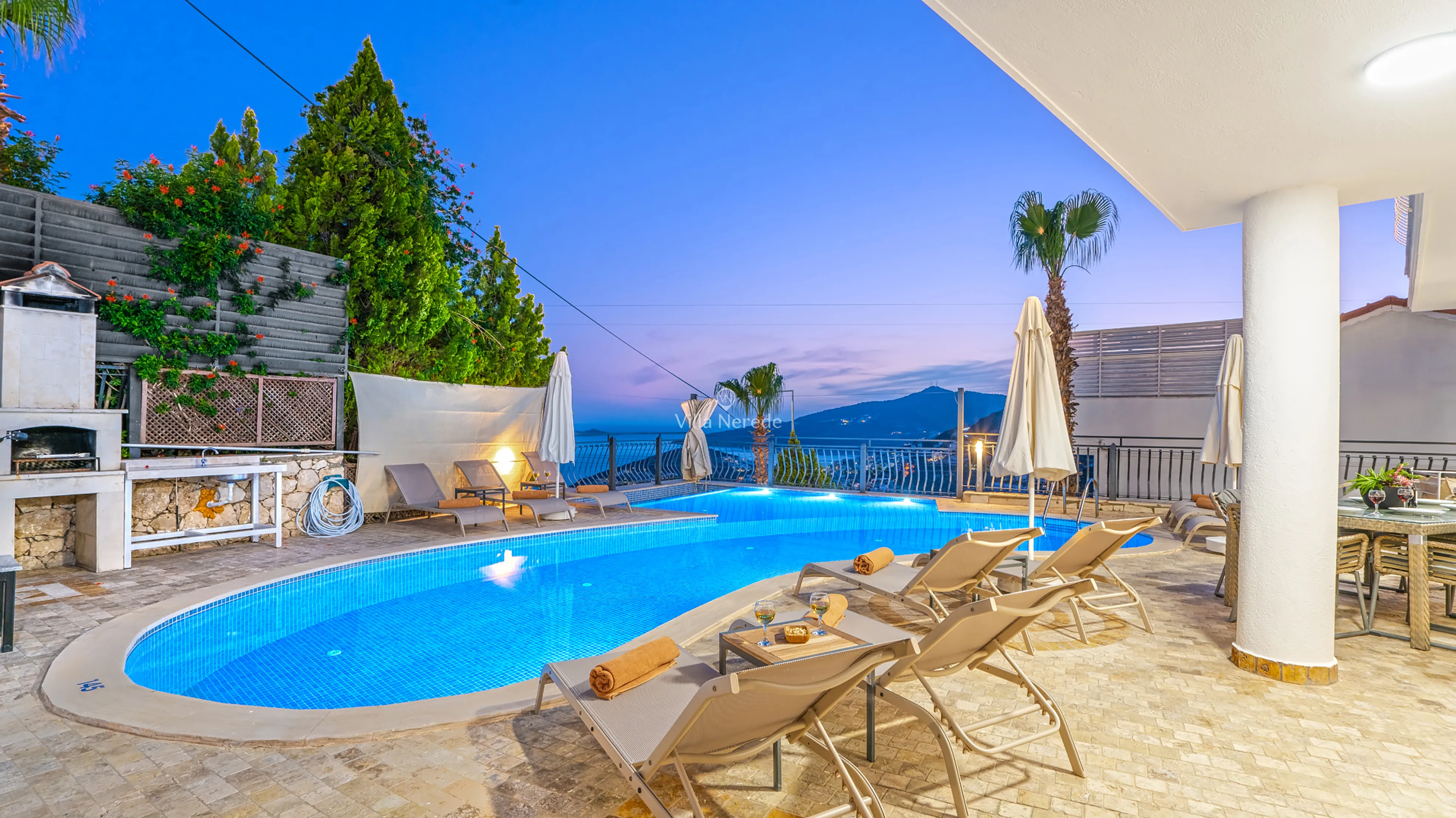 villa-nerede-villa-luxery-beyaz-22_470.jpg