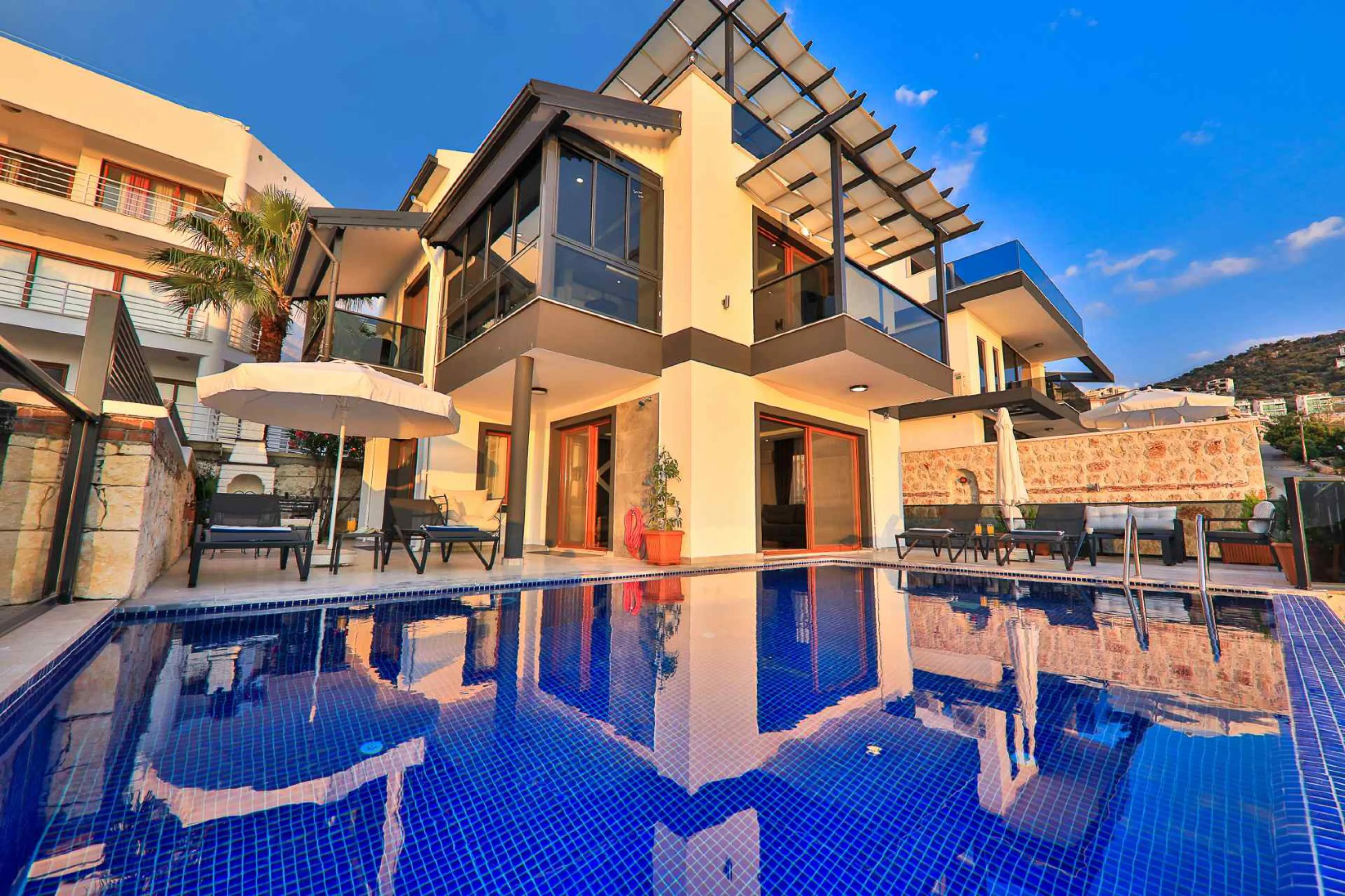 Villa Rainy