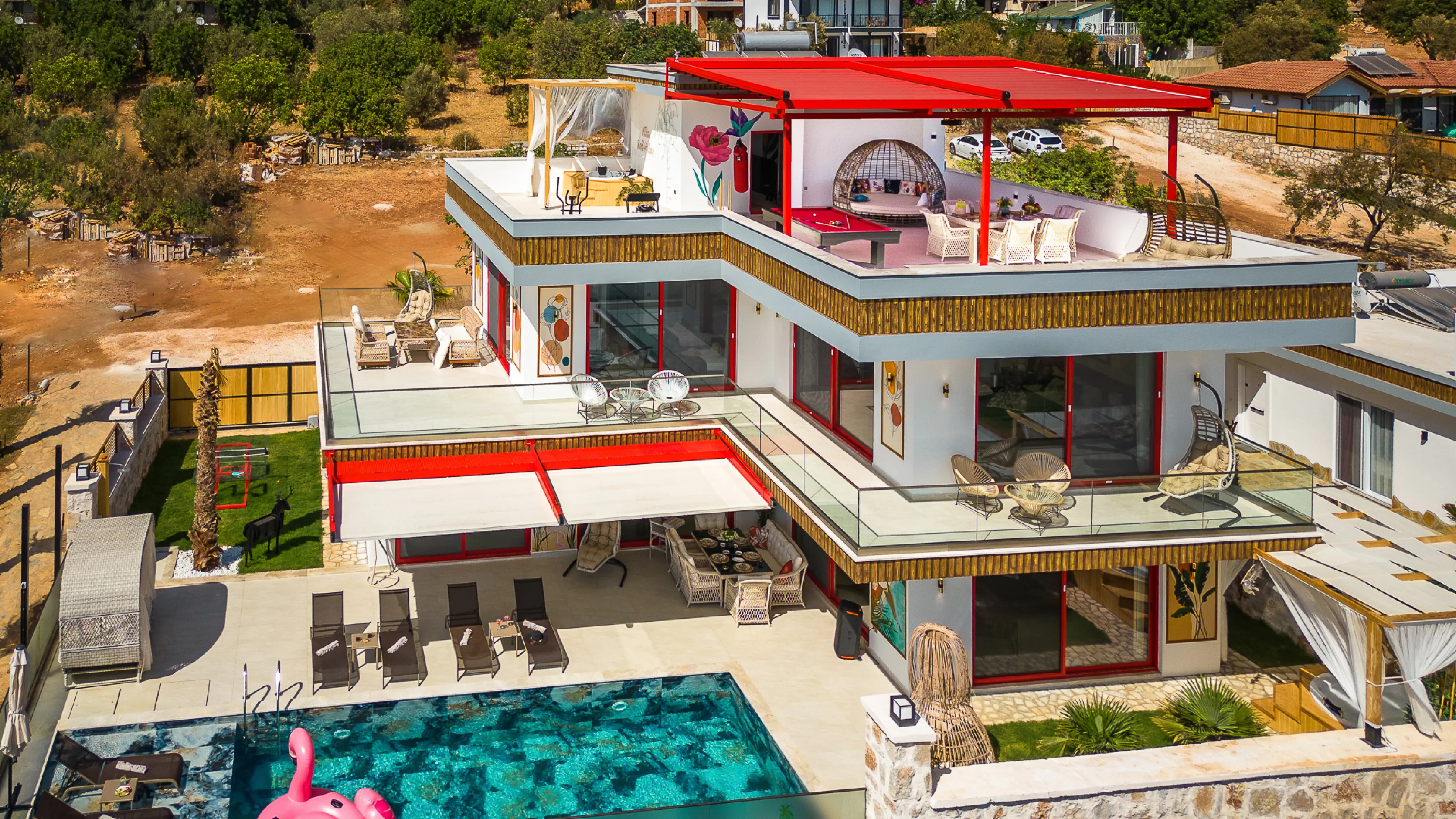 Villa Red Pan