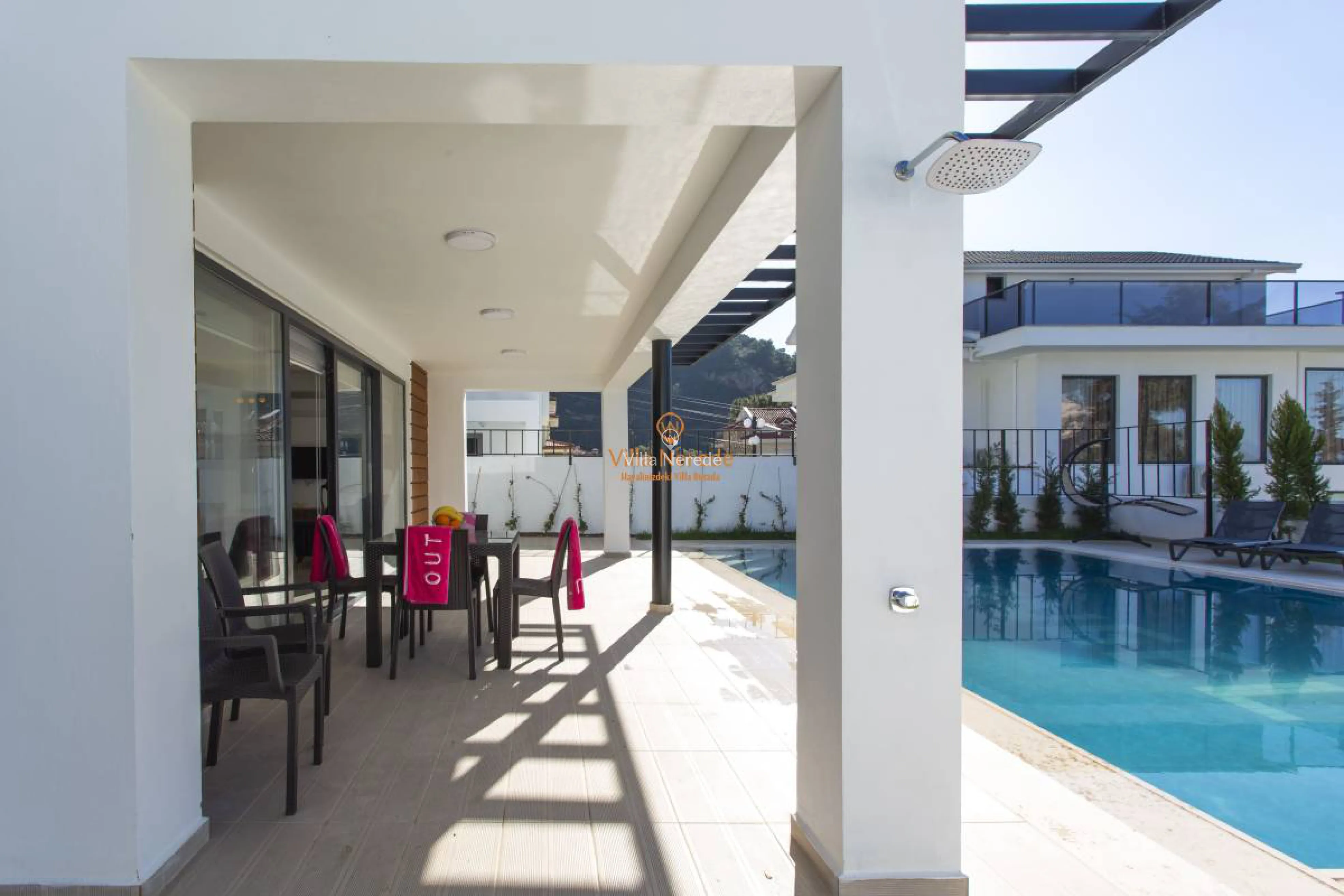 villa-nes-1-979897820-b.jpg