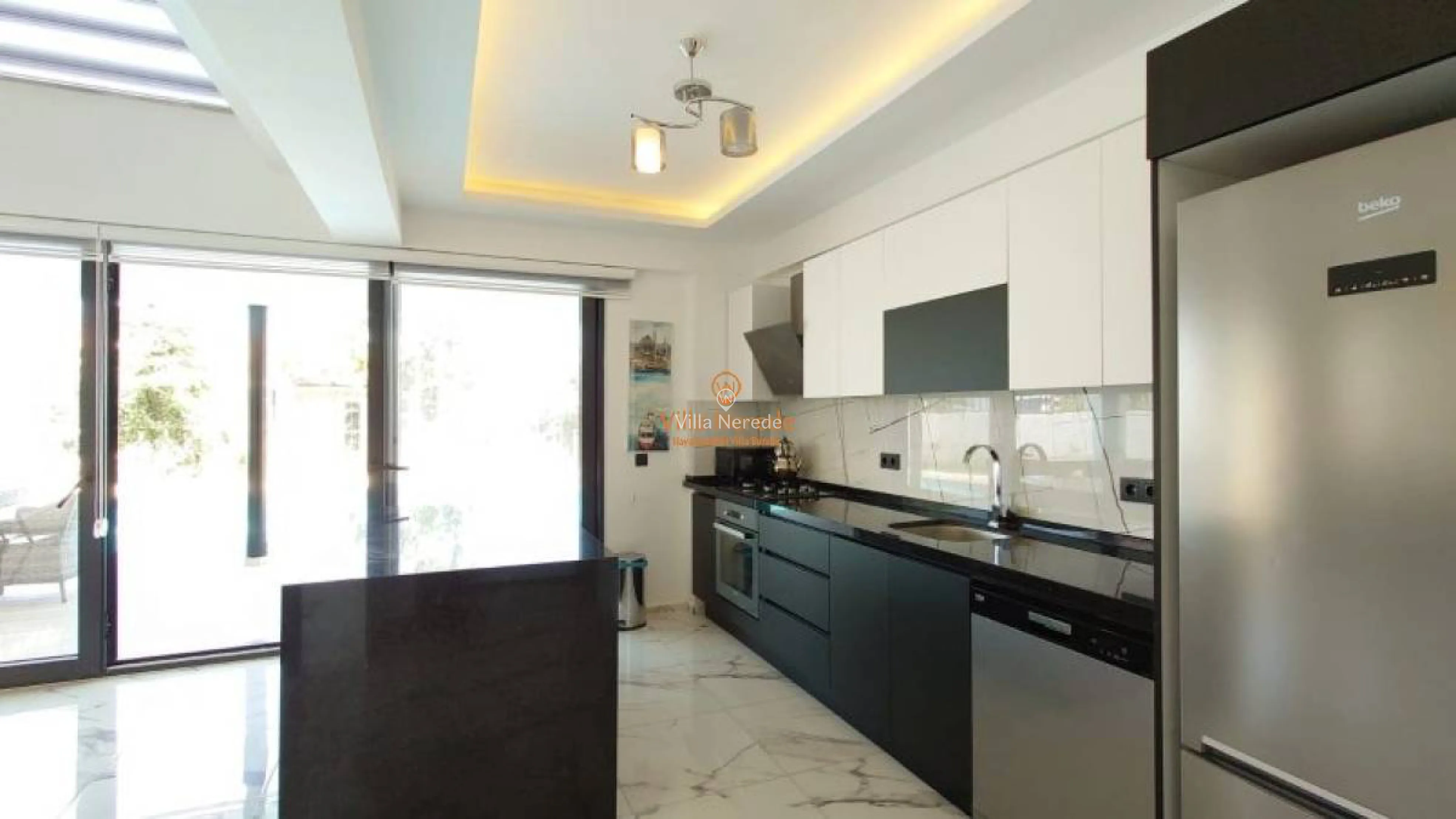 villa-nes-2-2512173945-b.jpg