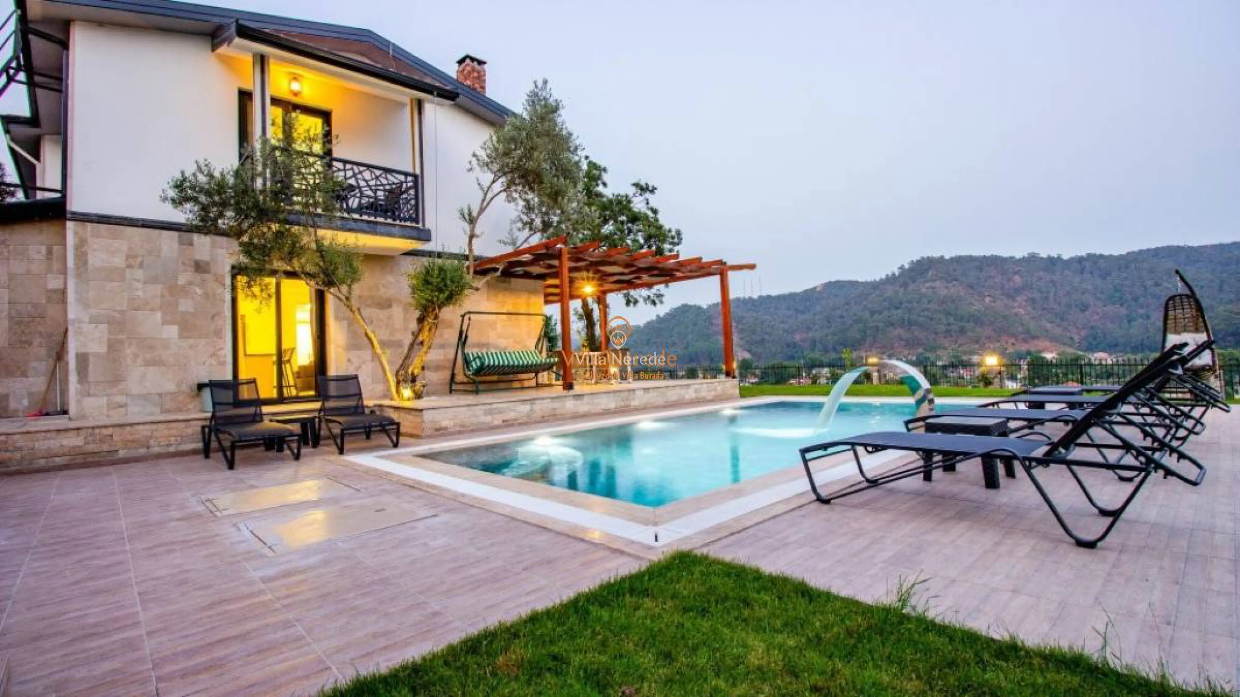 villa-panorama-317848512-b.jpg