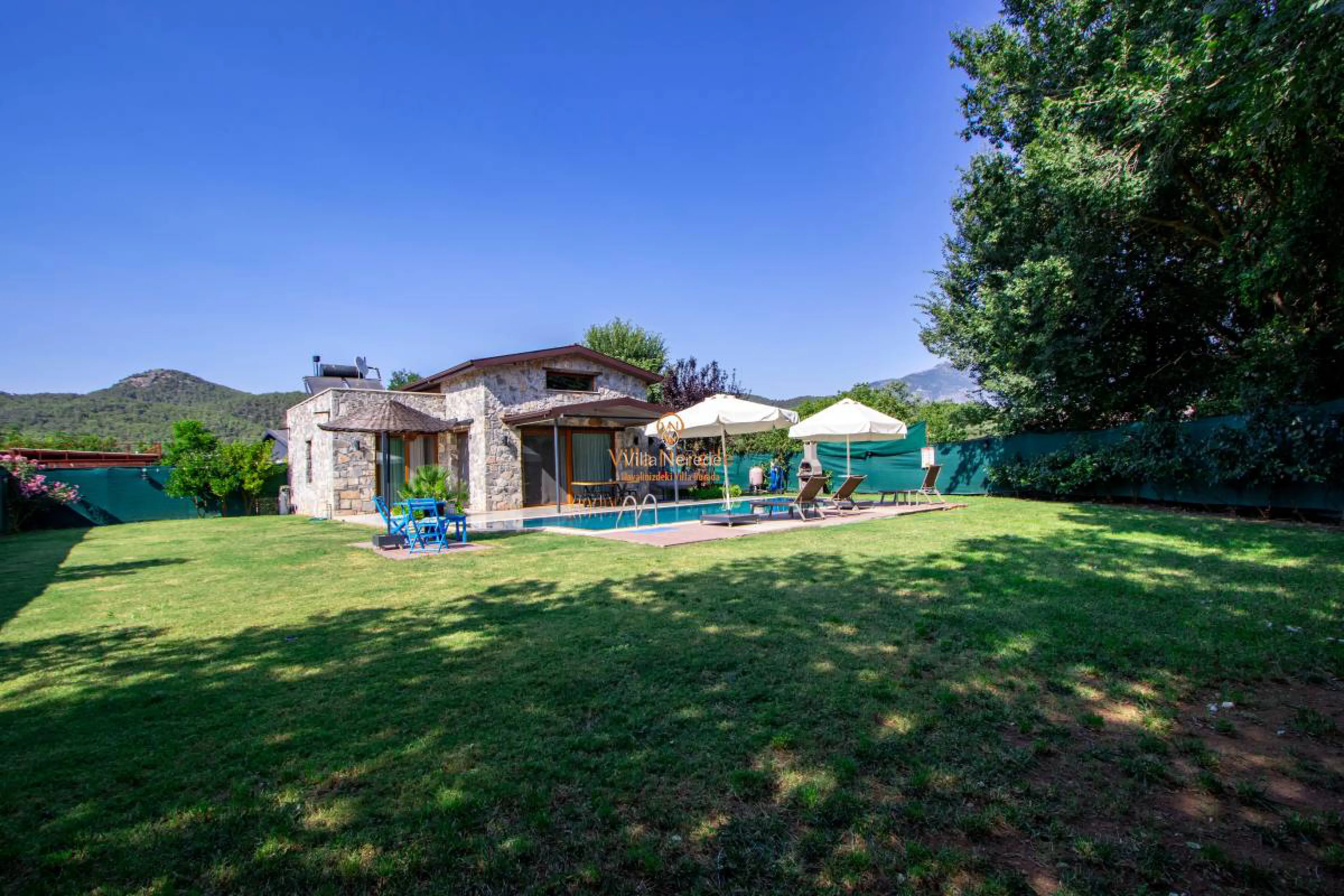 villa-petunia-192934892-b.jpg