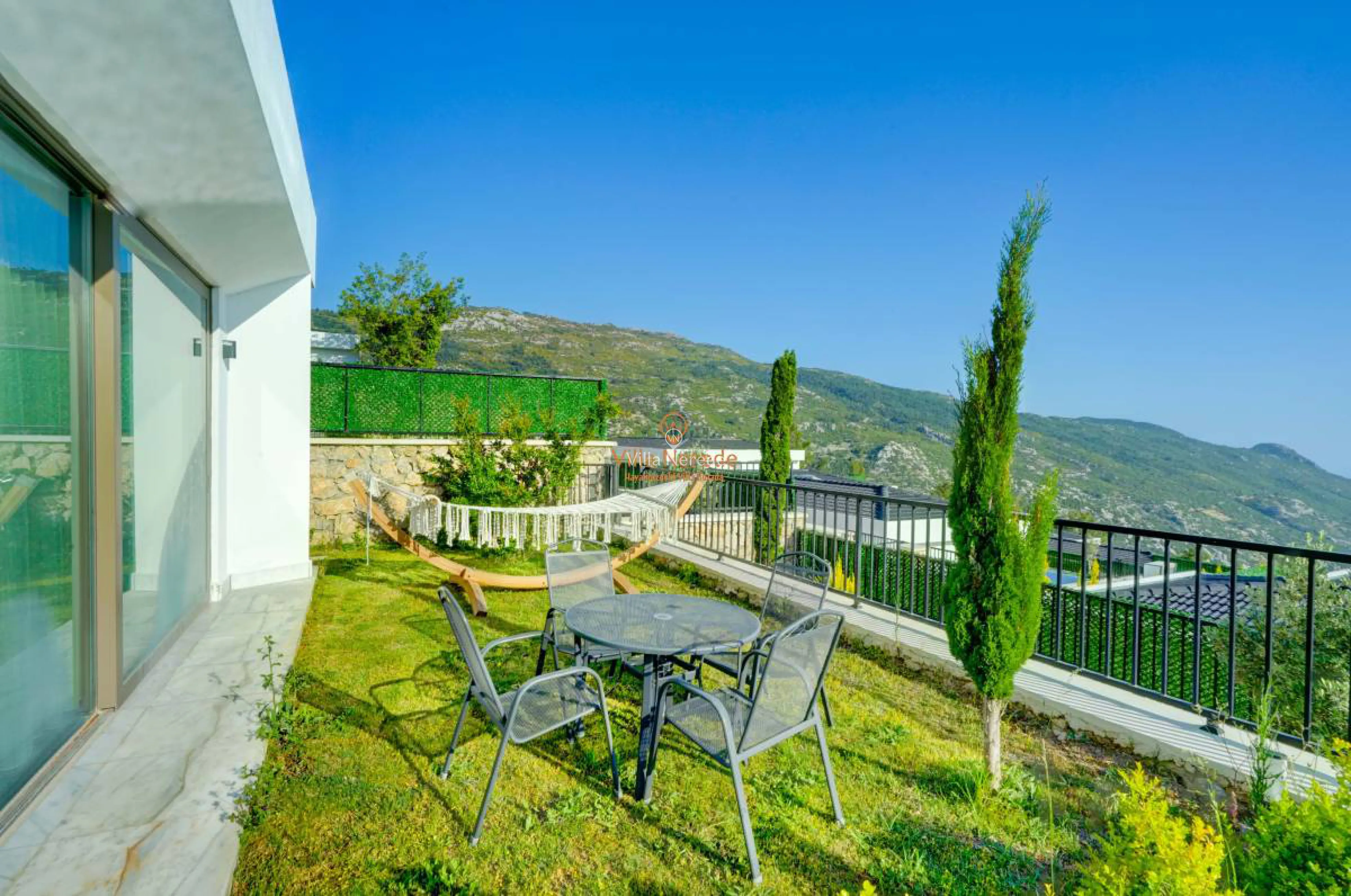 villa-pluto-1-440333138-b.jpg