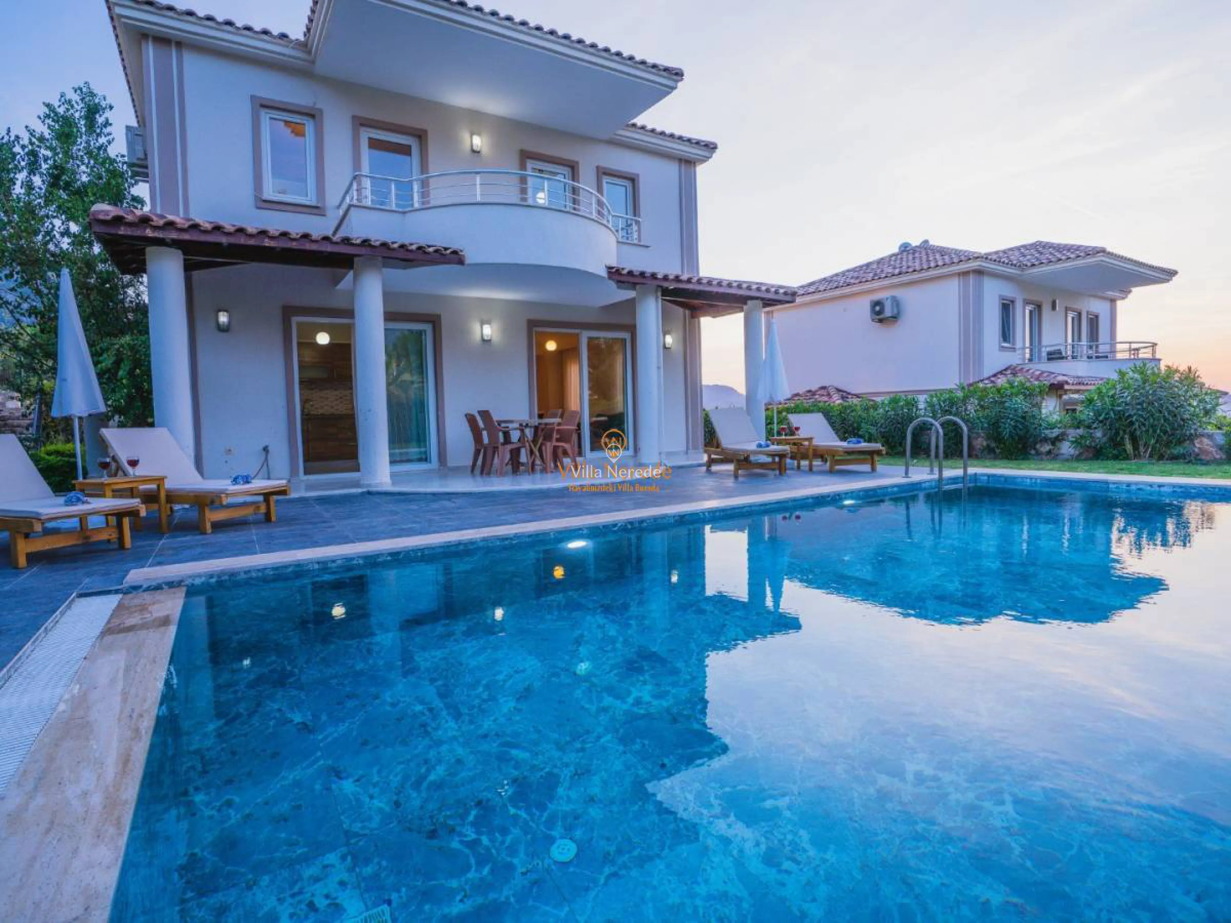 villa-royal-11-733730488-b.jpg